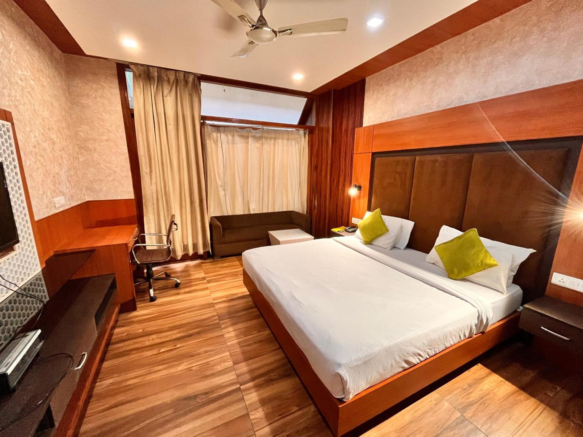 Platinum Palace Medanta Medicity