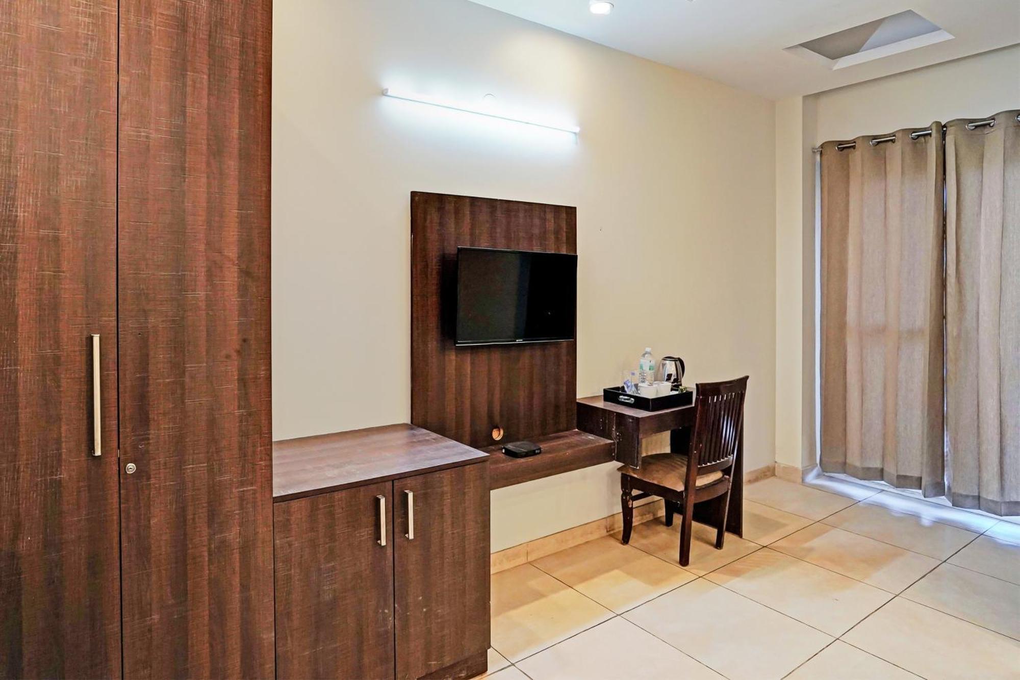 Hotel Townhouse Akshay Gurgaon