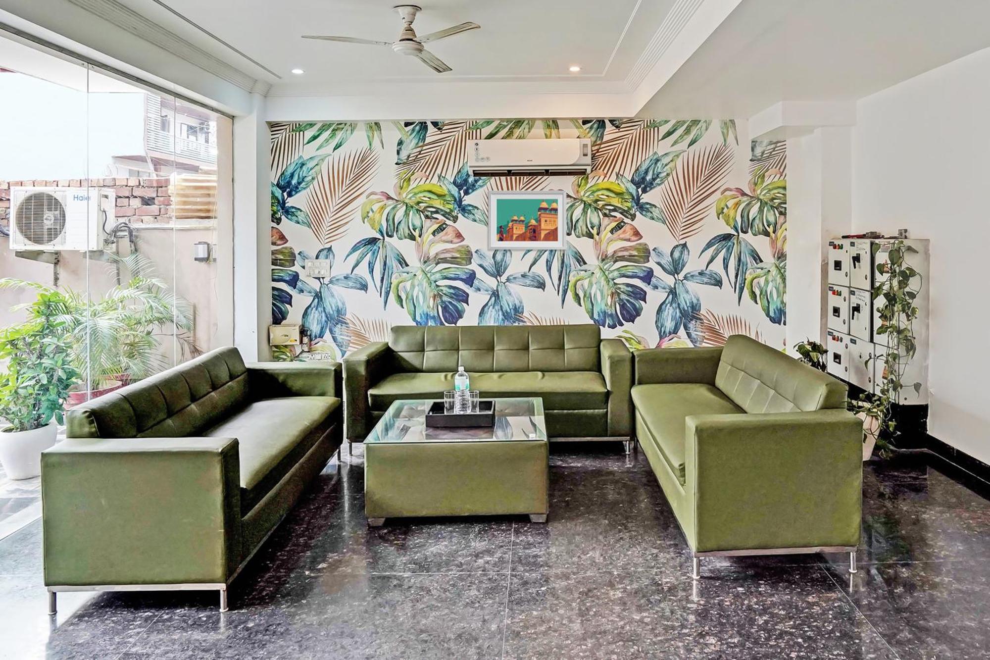 Townhouse Akshay 3*
