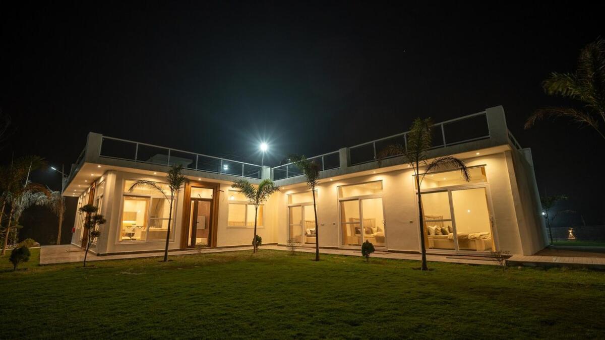 Galaxy Aravali Farm * Gurgaon