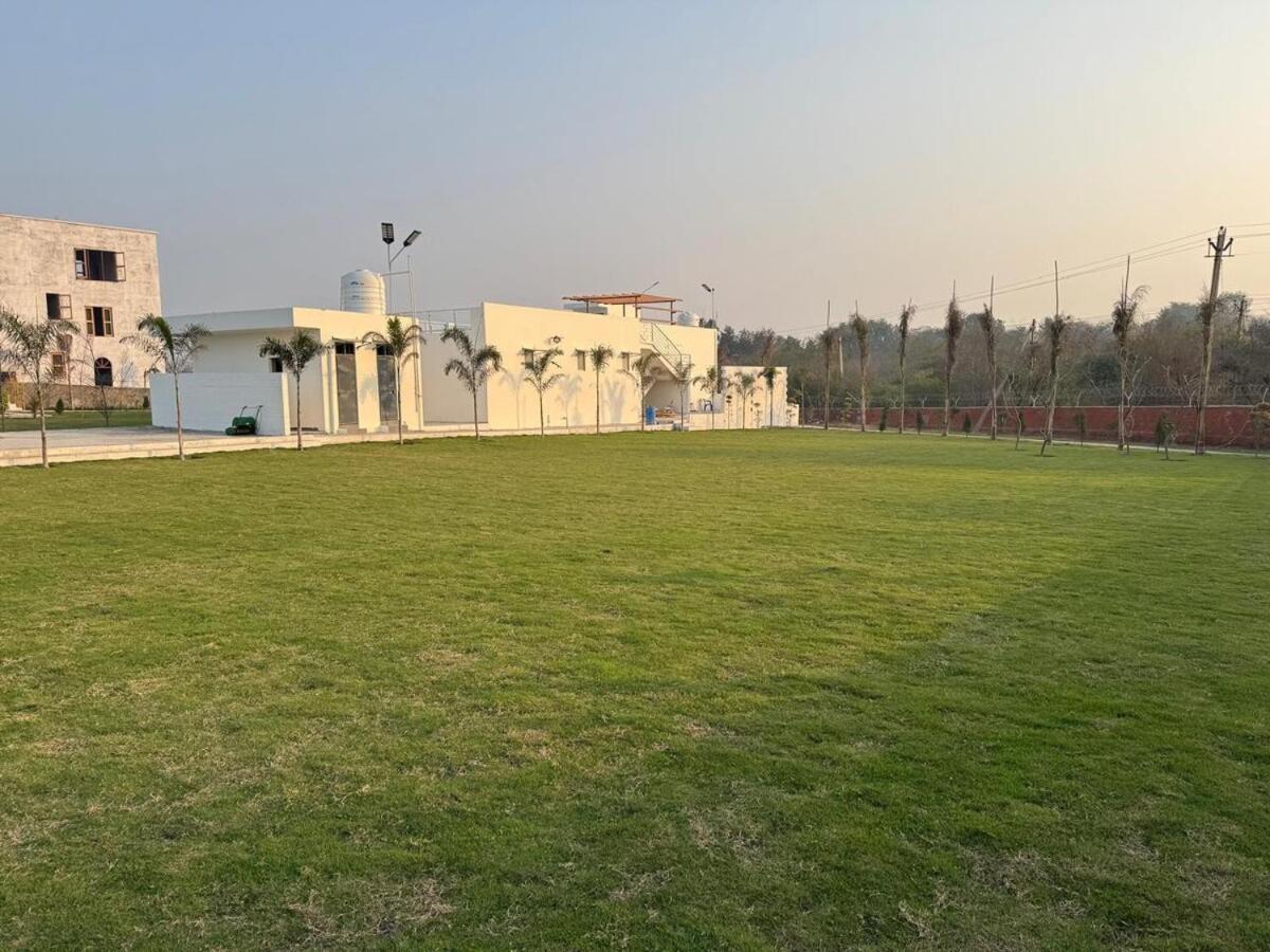 Galaxy Aravali Farm Farm stay *