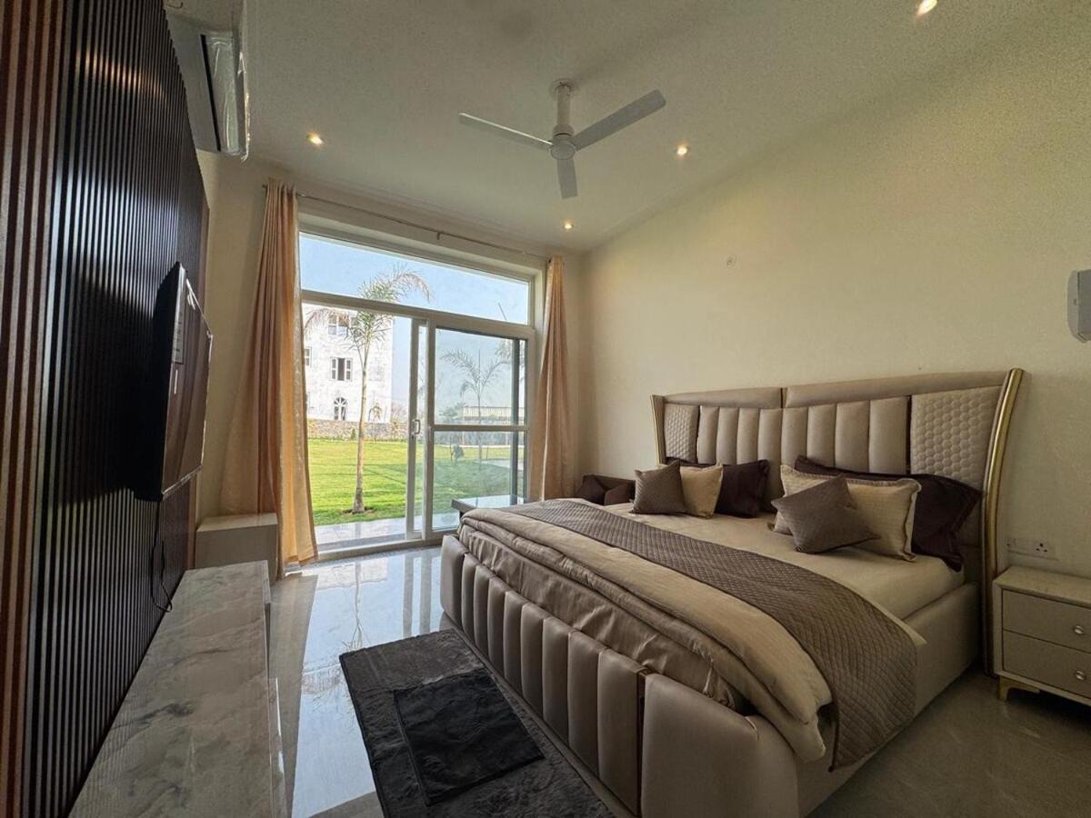 Farm stay Galaxy Aravali Farm