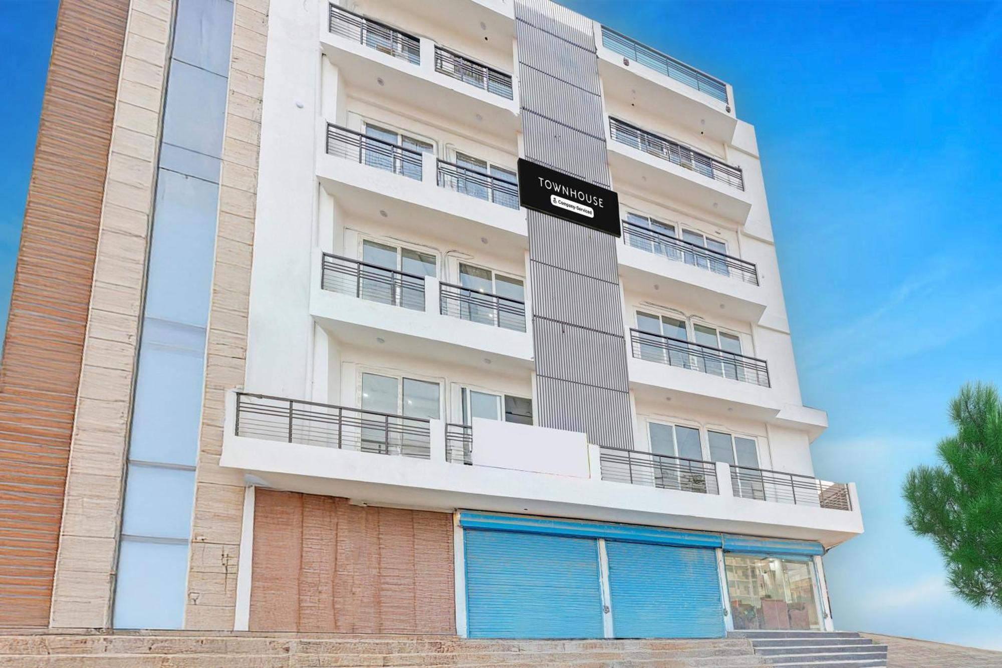 Hotel Townhouse Sector 62 Near World Gurgaon