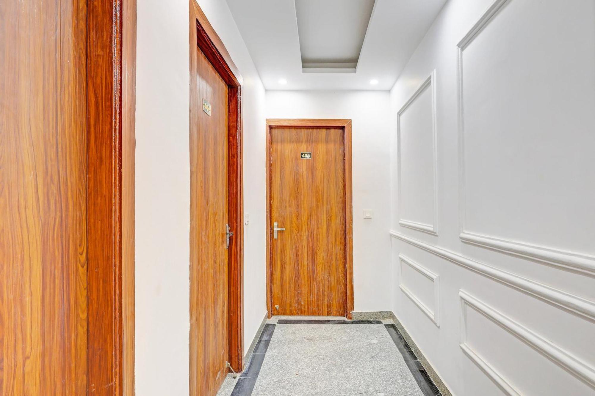 Hotel Townhouse Sector 62 Near World Gurgaon