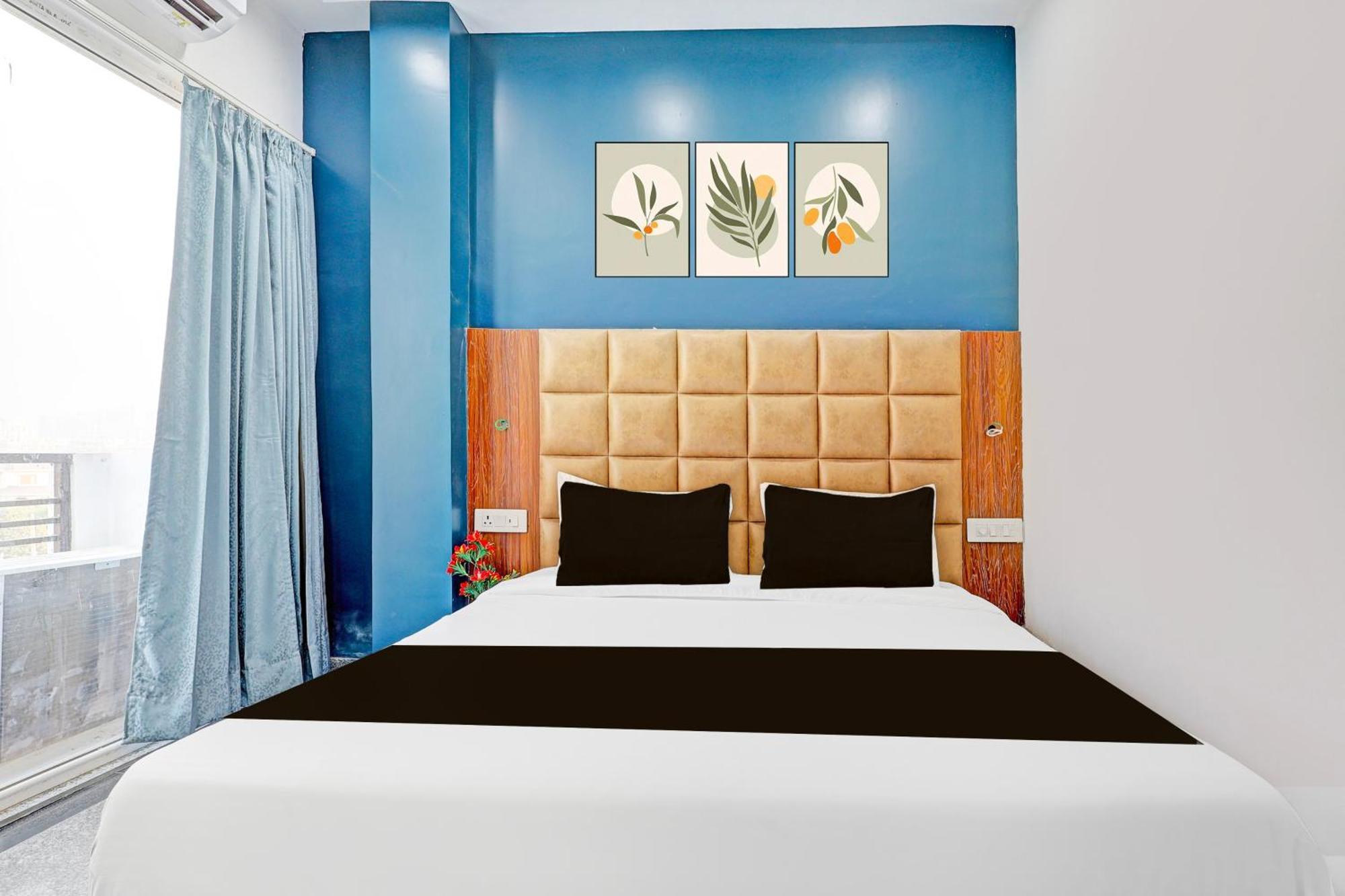 Hotel Townhouse Sector 62 Near World Gurgaon