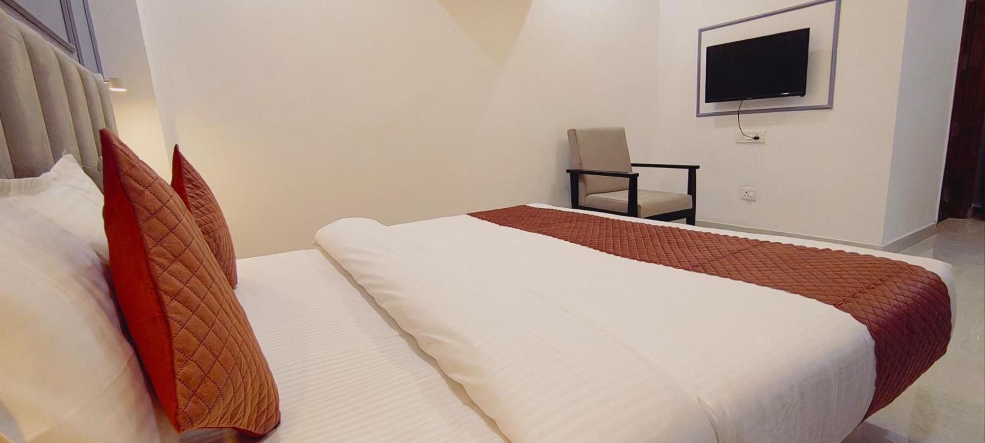 Guest house Hotel Mavens House Artemis Hospital Road 3*