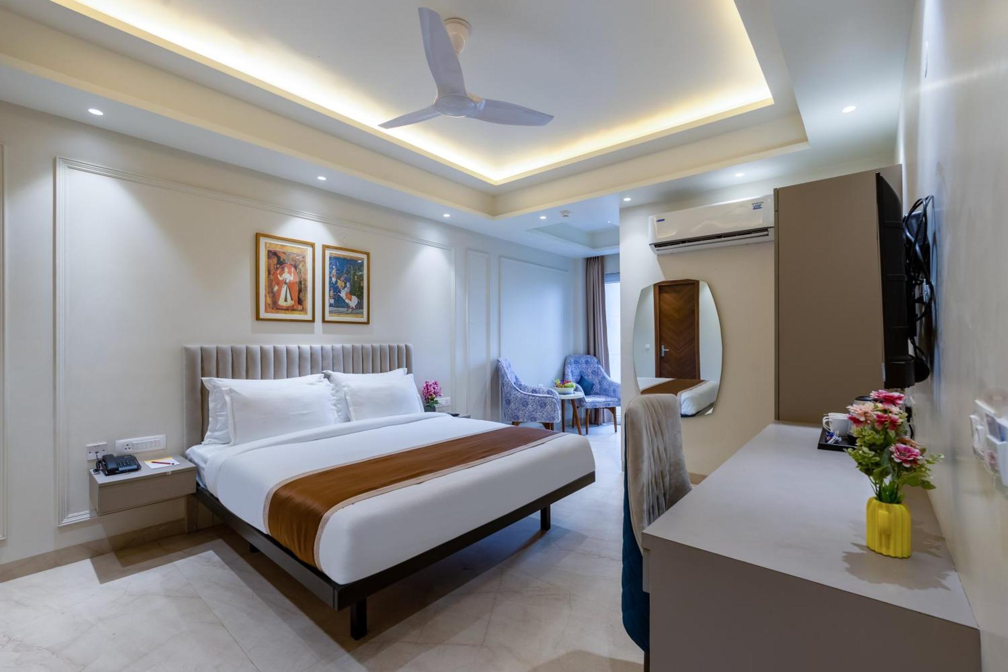 Aadat Near Artemis Hospital 3* Gurgaon