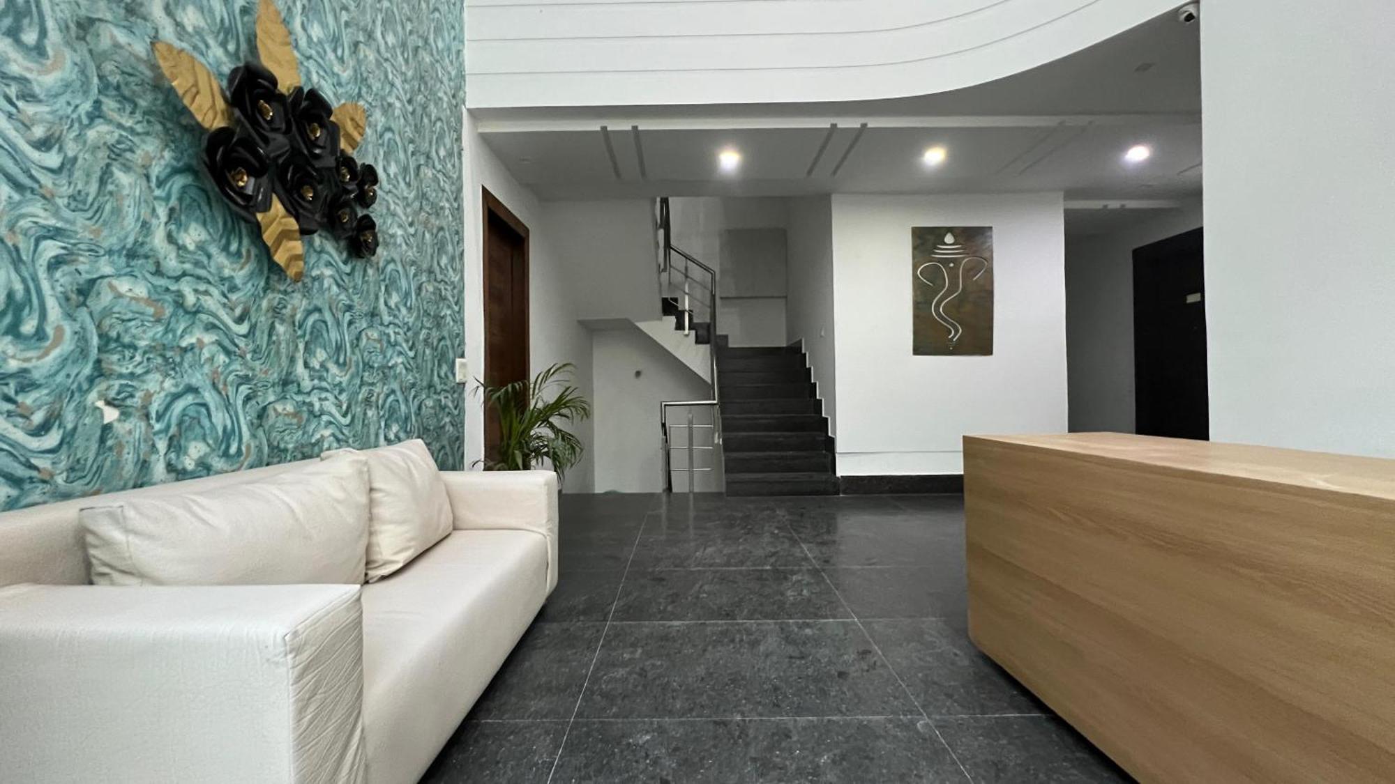 Bluo Penthouse - Dlf Cybercity, Bathtub Terrace Garden #staycation