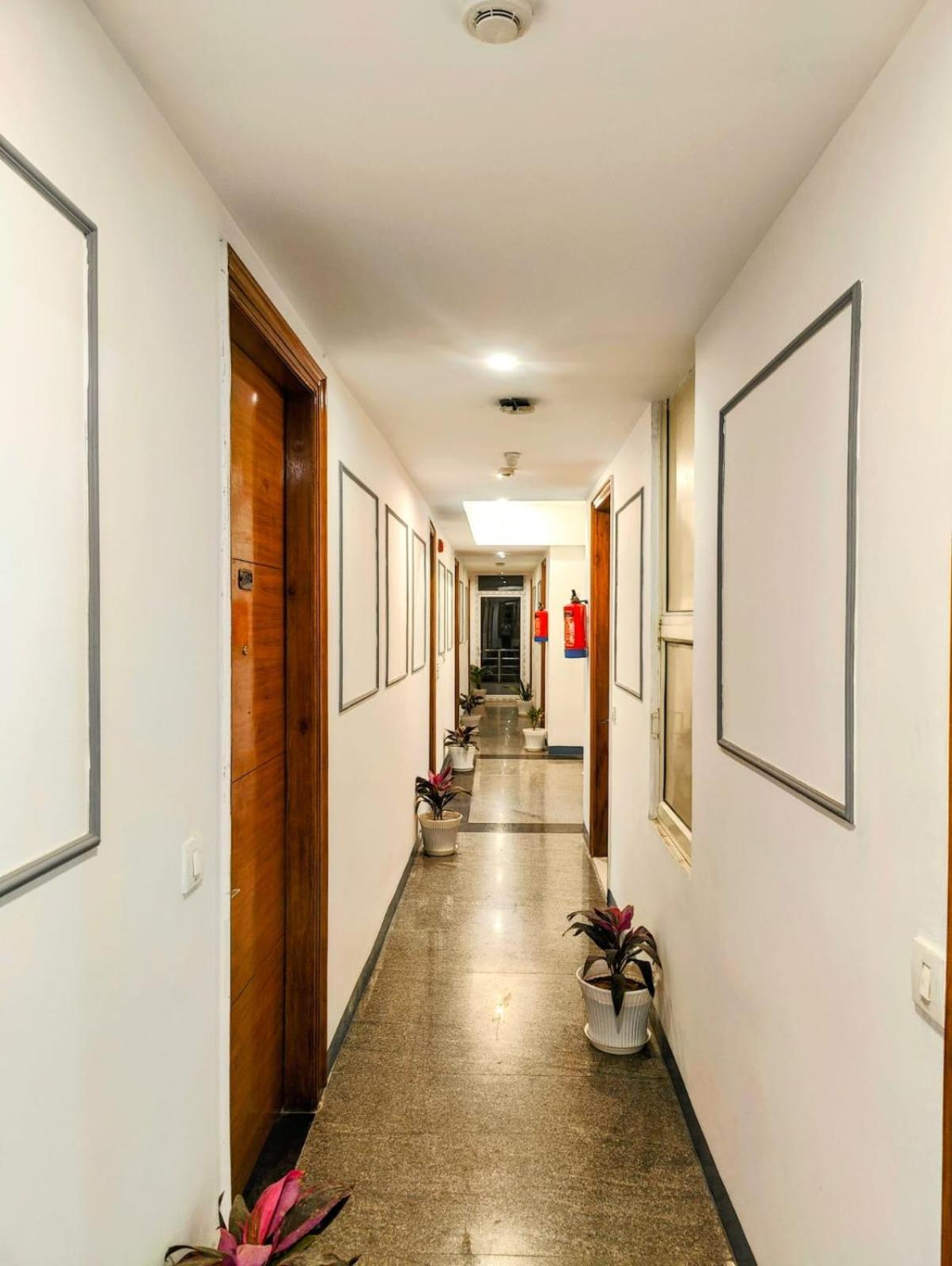 Hotel Mavens House Artemis Hospital Road 3*