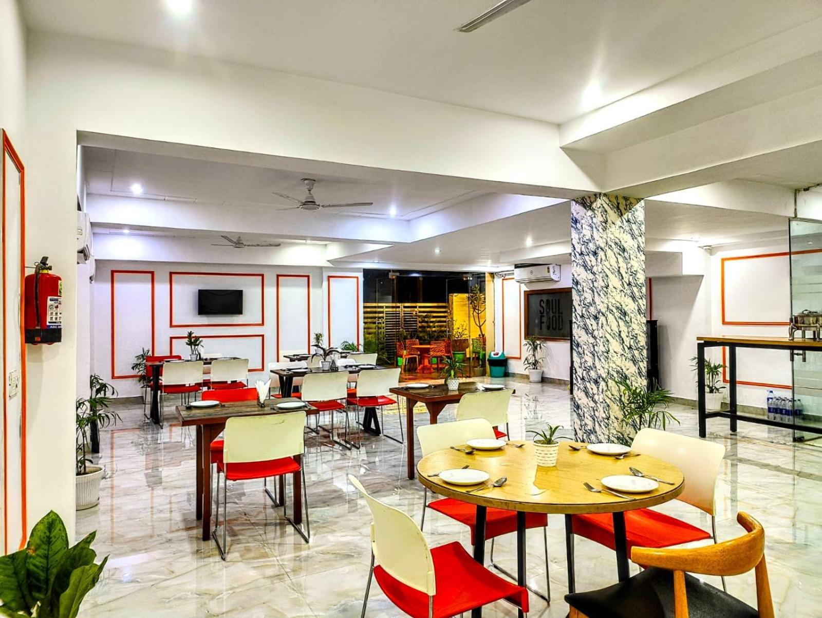 Hotel Mavens House Artemis Hospital Road Guest house Gurgaon