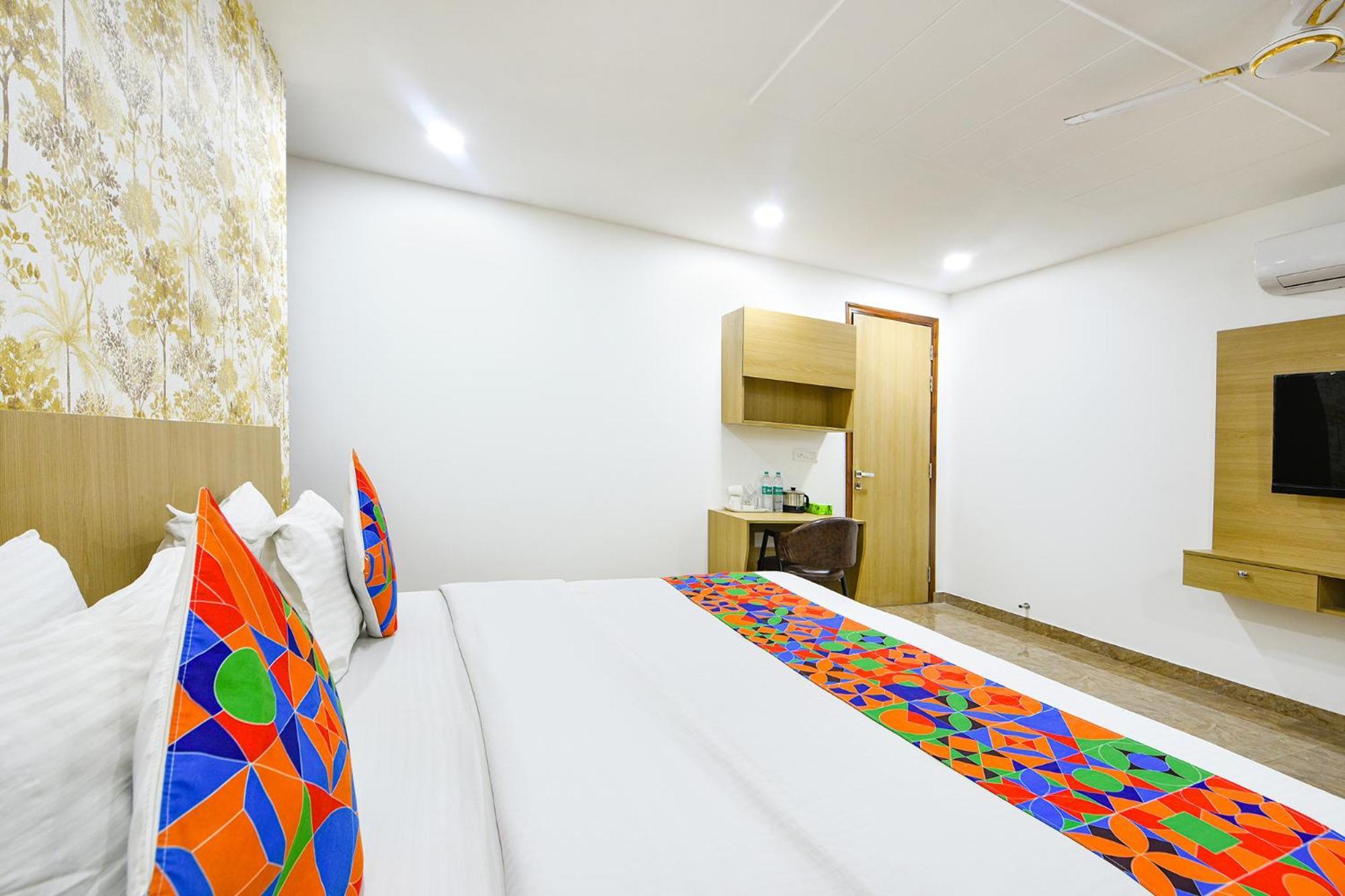 Hotel Fabhotel Luxe 8 Stayz