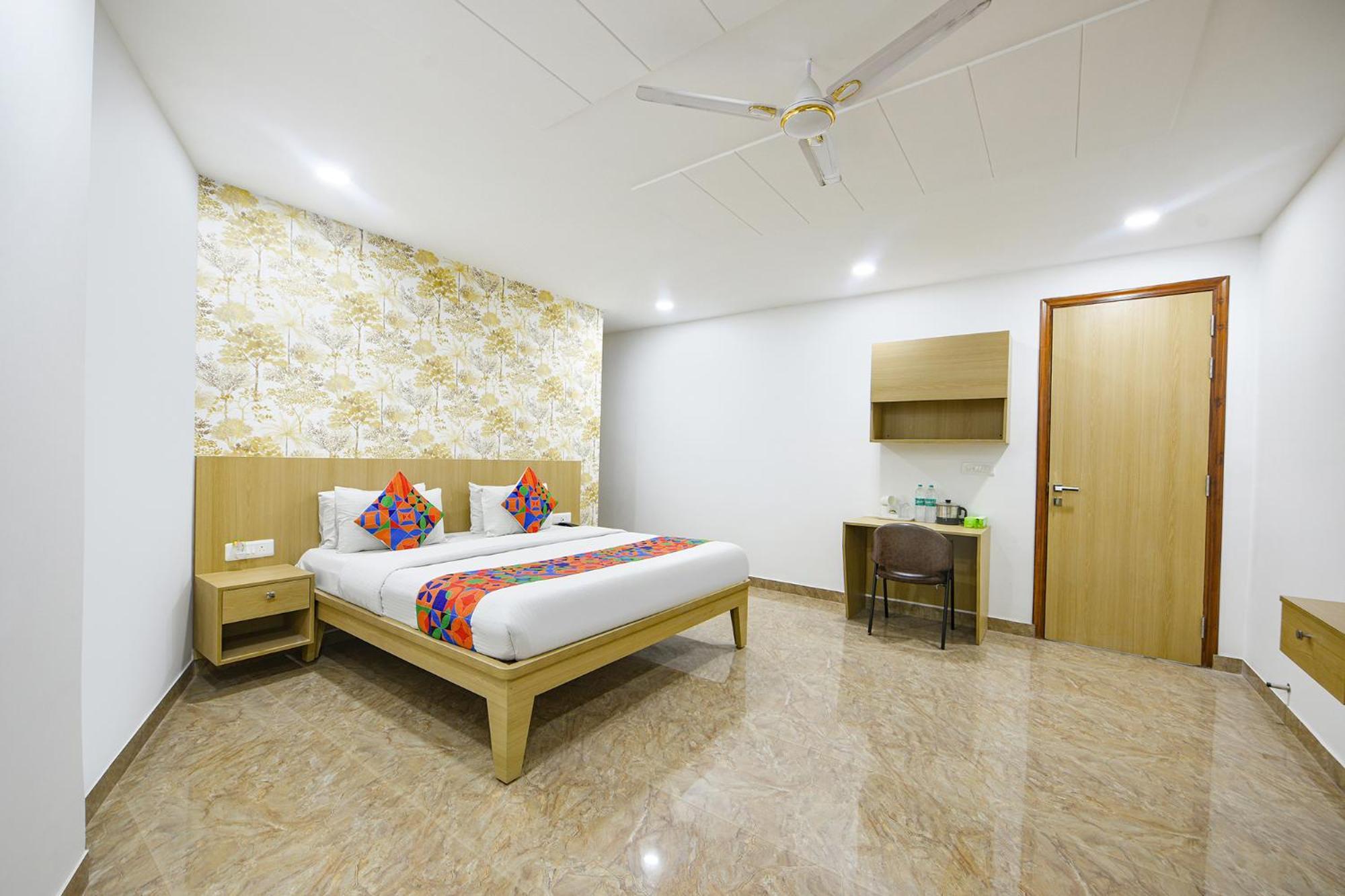 Hotel Fabhotel Luxe 8 Stayz Gurgaon