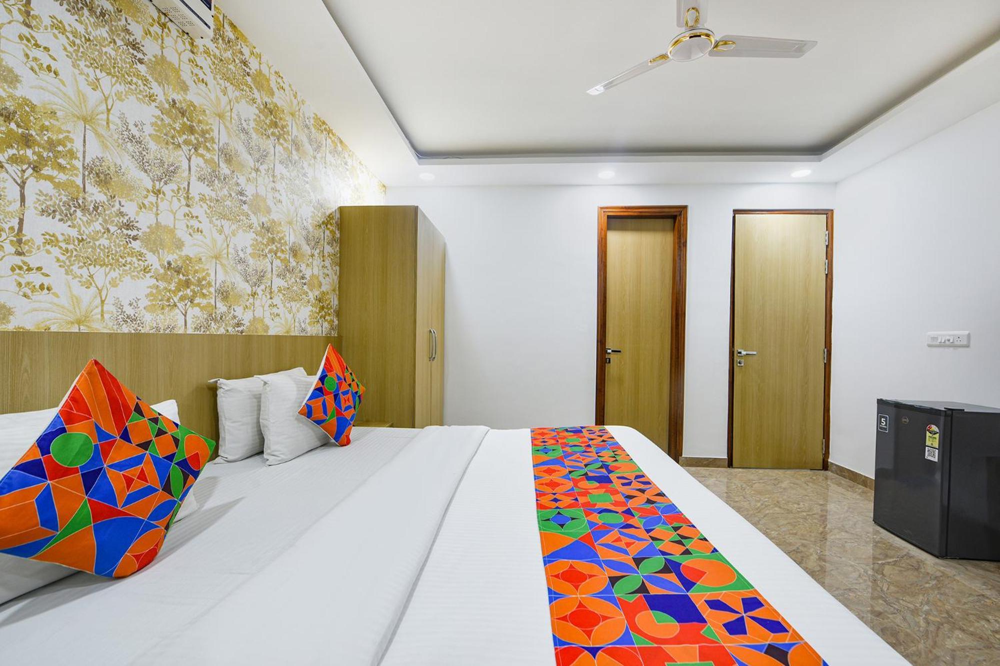 Hotel Fabhotel Luxe 8 Stayz 3*
