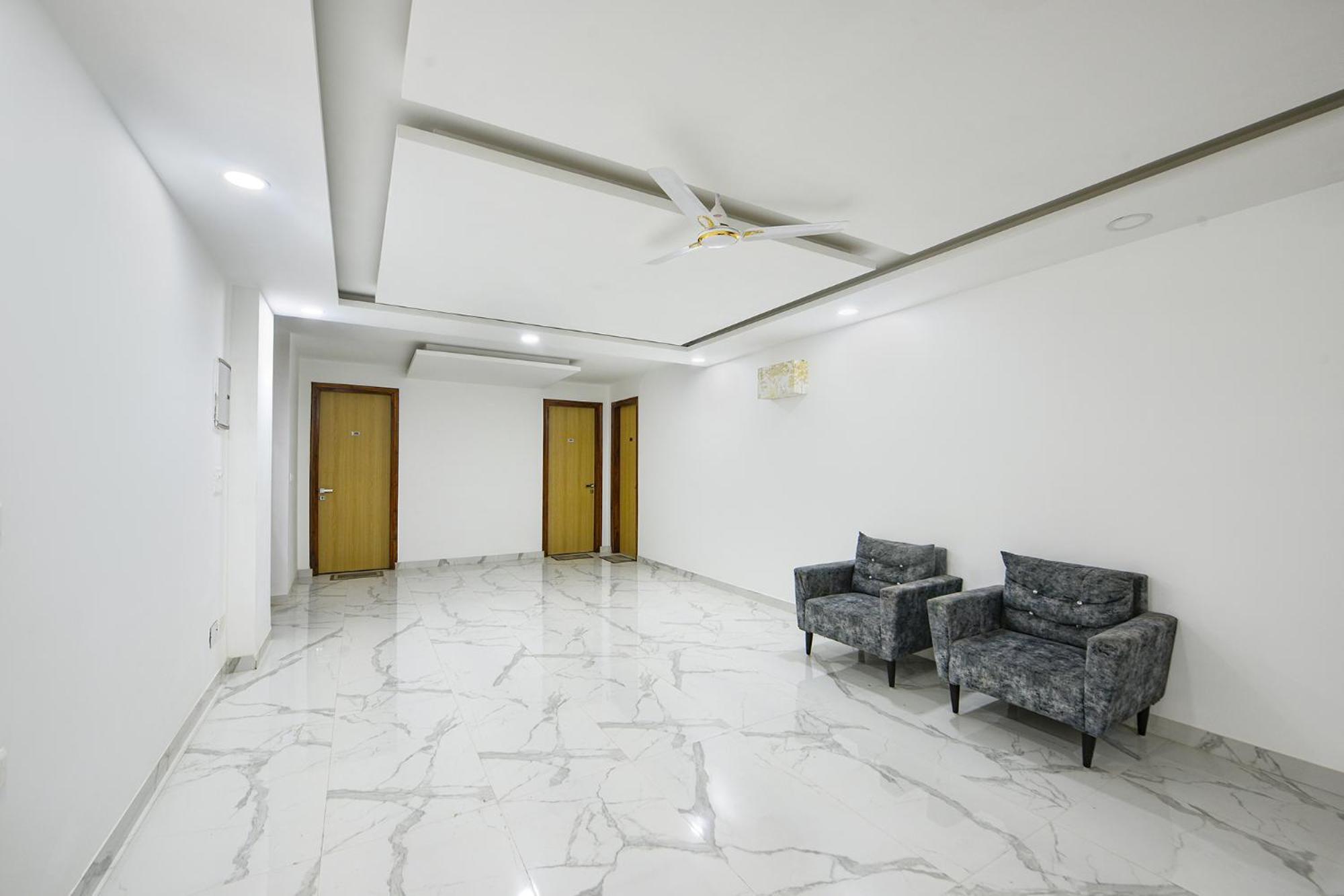 Fabhotel Luxe 8 Stayz