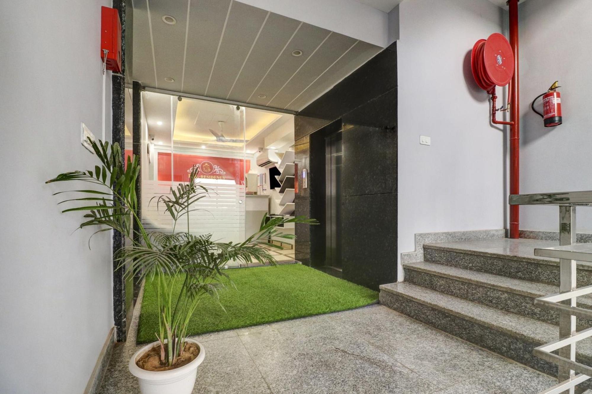 Hotel O Rk Residency 4*