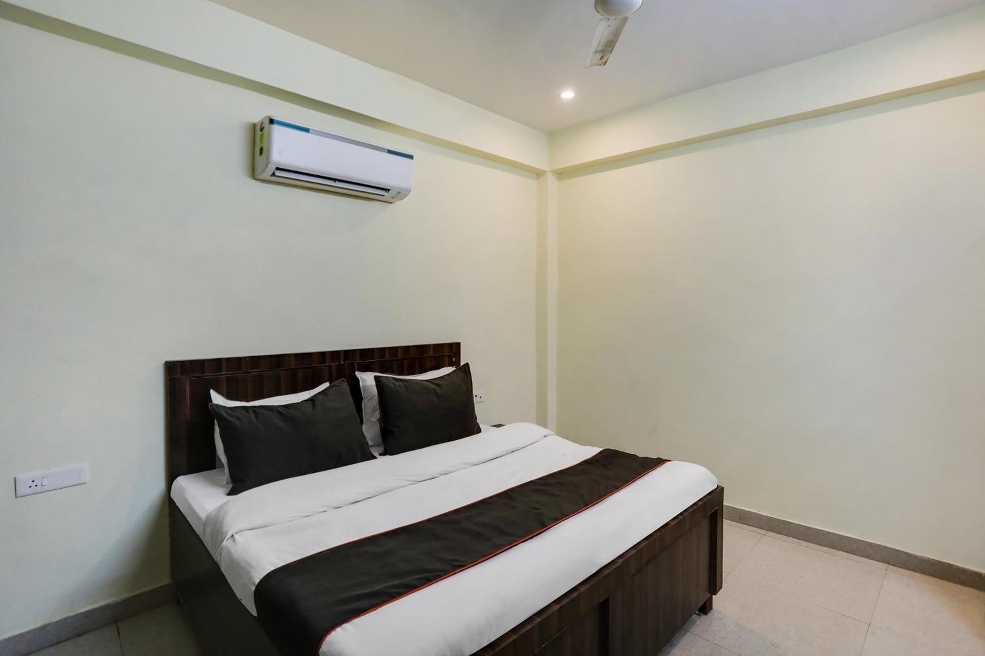 Hotel Collection O Mid Town Gurgaon