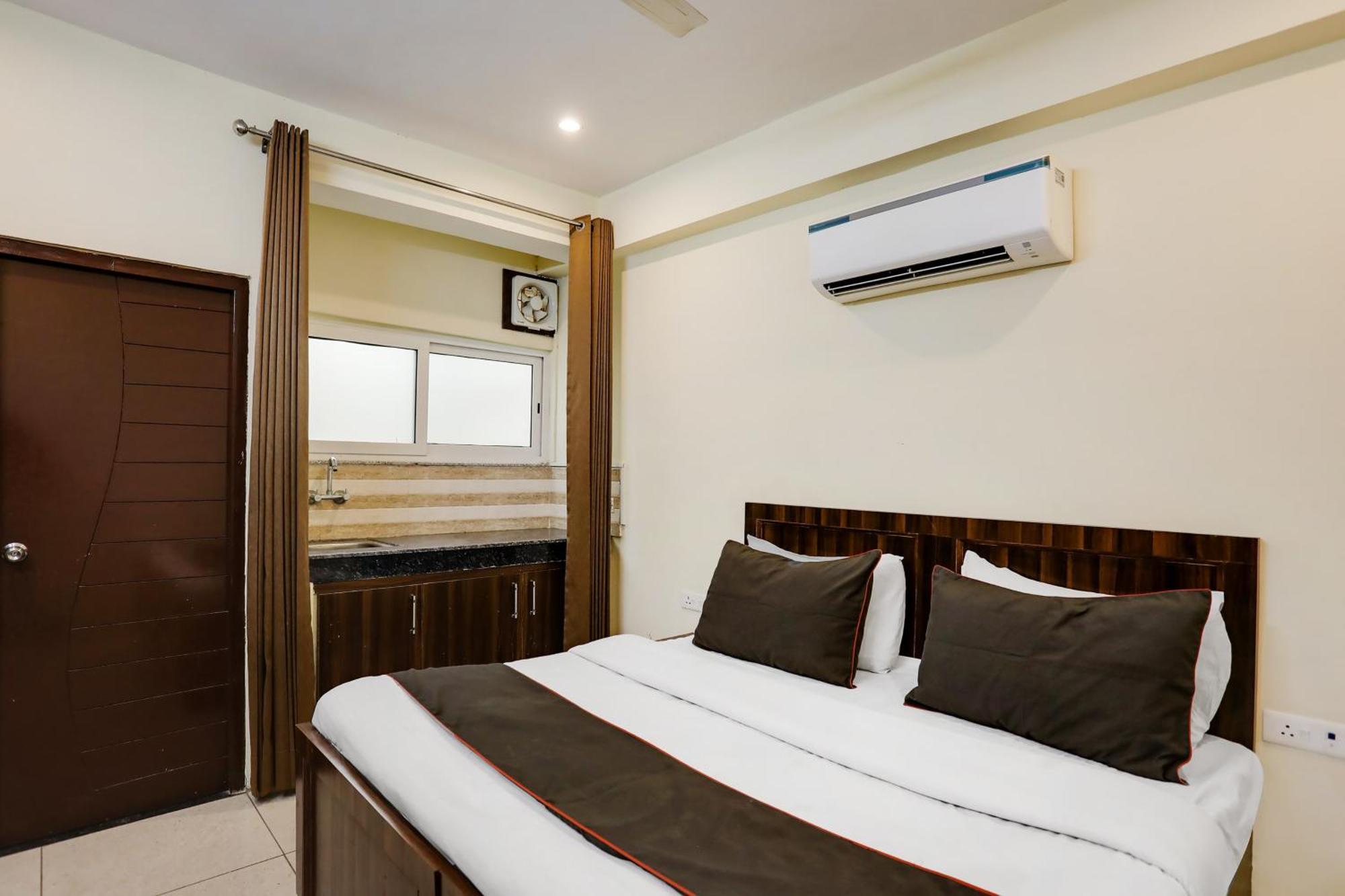 Hotel Collection O Mid Town 4*