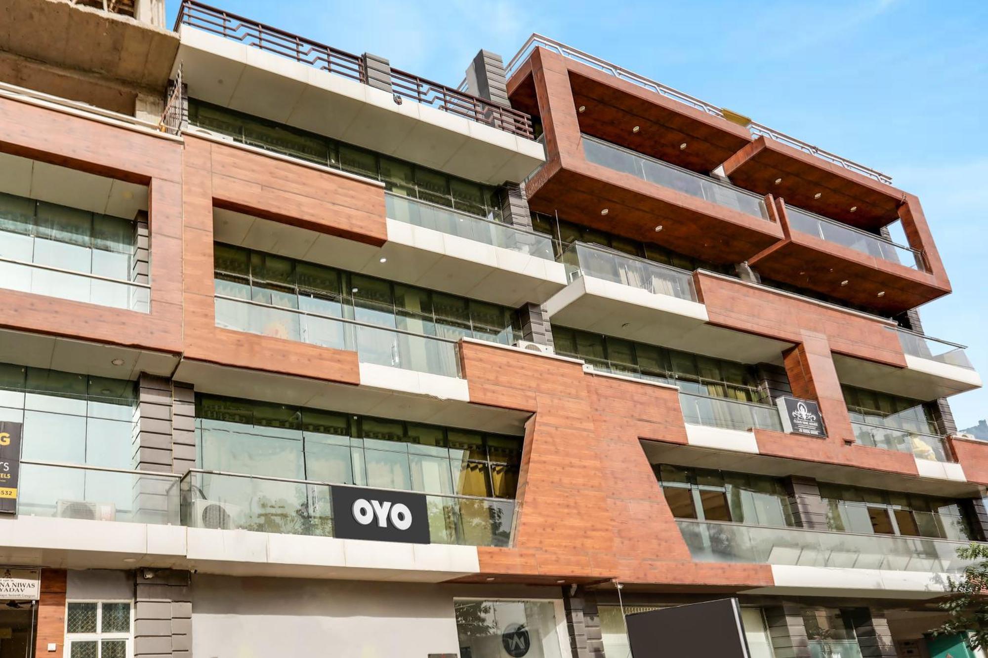 Hotel Collection O Mid Town Gurgaon