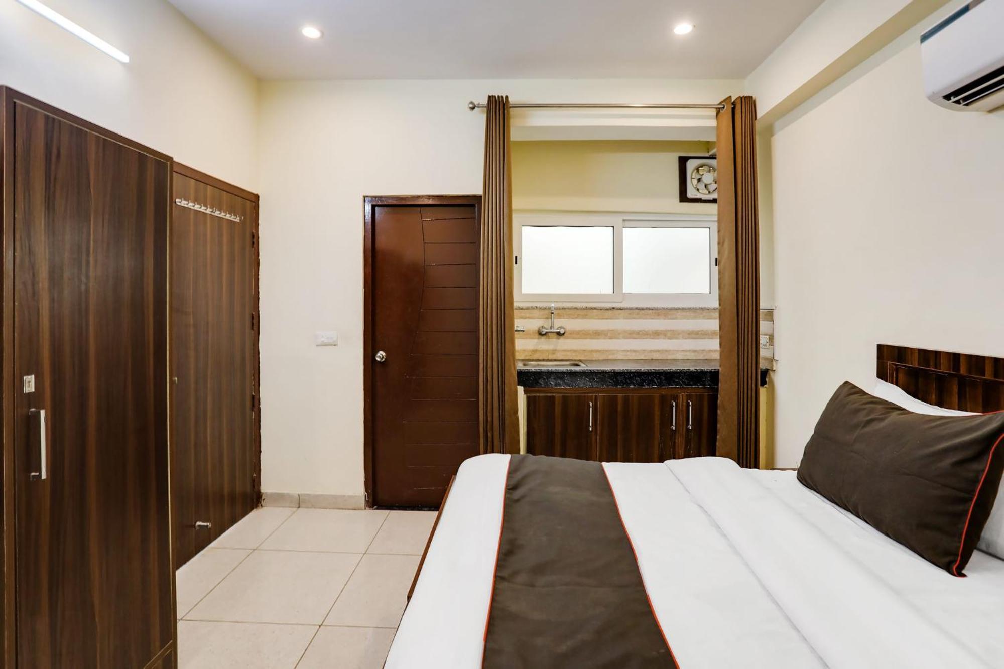 Collection O Mid Town 4* Gurgaon