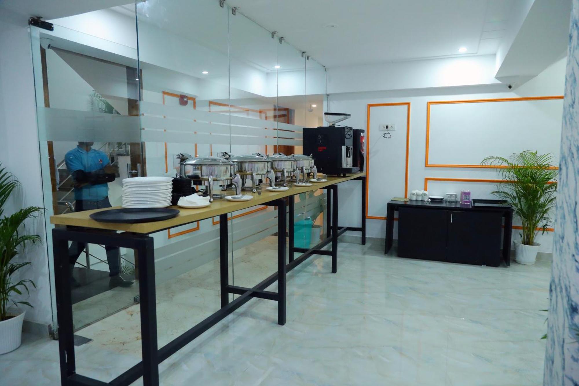 Guest house Hotel Mavens House Artemis Hospital Road Gurgaon