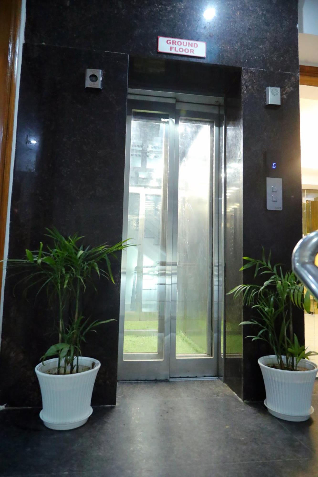 Guest house Hotel Mavens House Artemis Hospital Road Gurgaon
