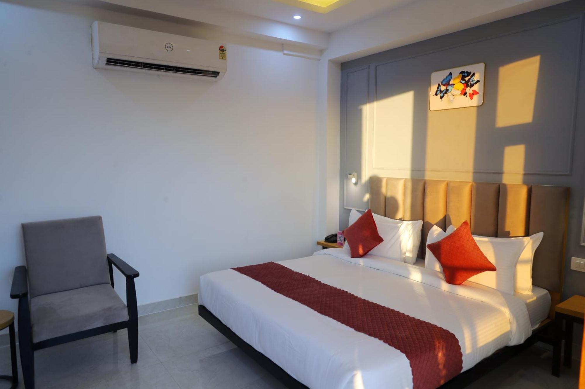 Guest house Hotel Mavens House Artemis Hospital Road