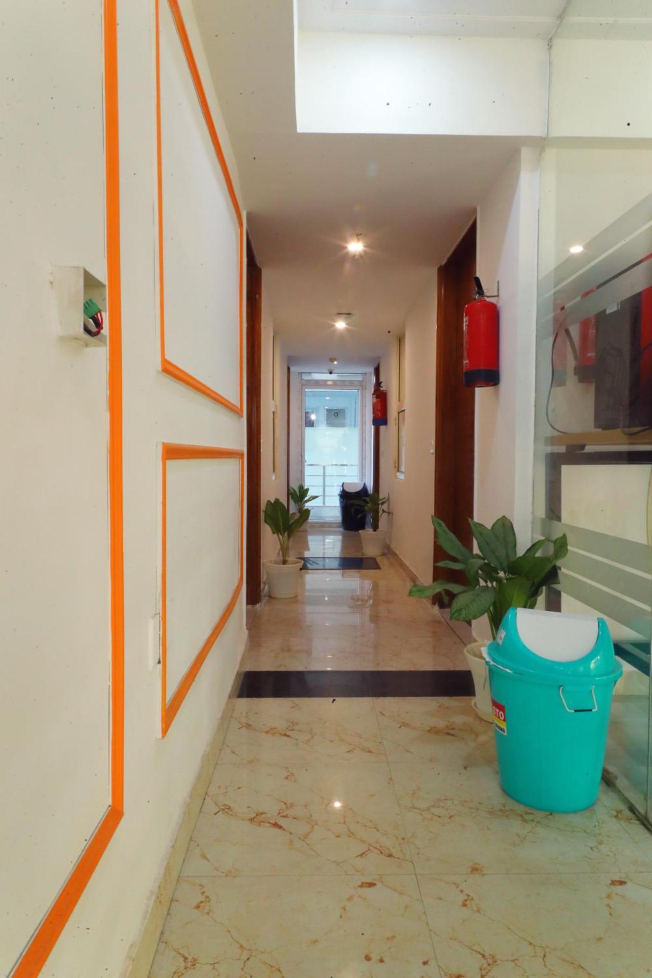 Hotel Mavens House Artemis Hospital Road 3*