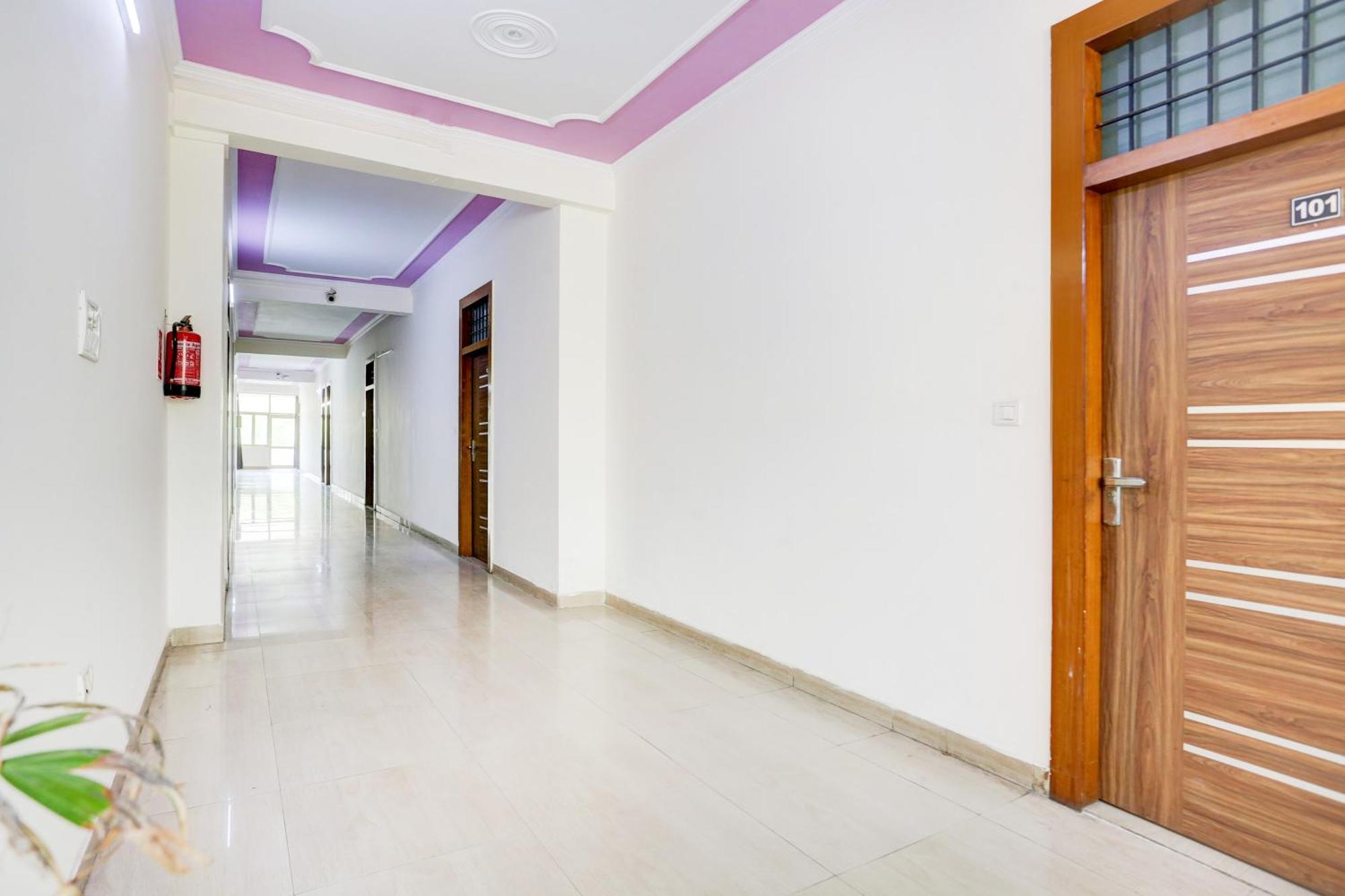 Hotel Super Townhouse Sector 4
