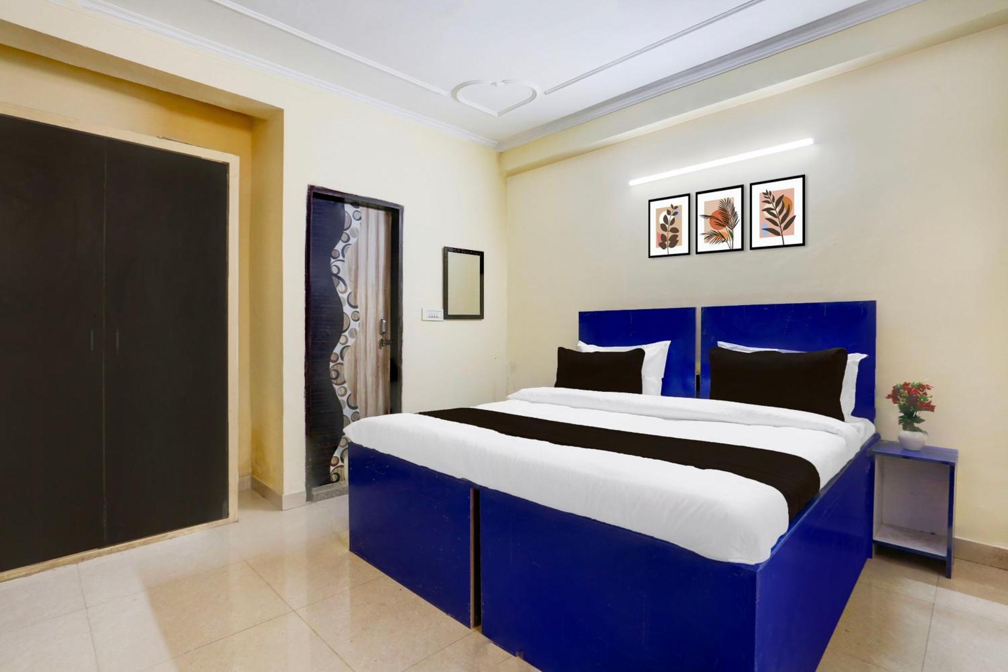 Super O Sheetla Colony Hotel 3*
