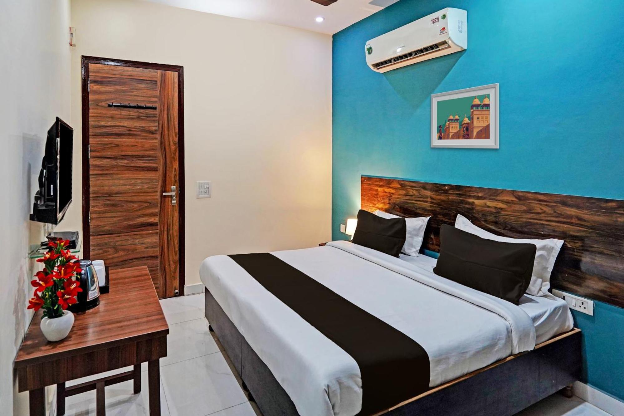 Hotel O Royal 3*