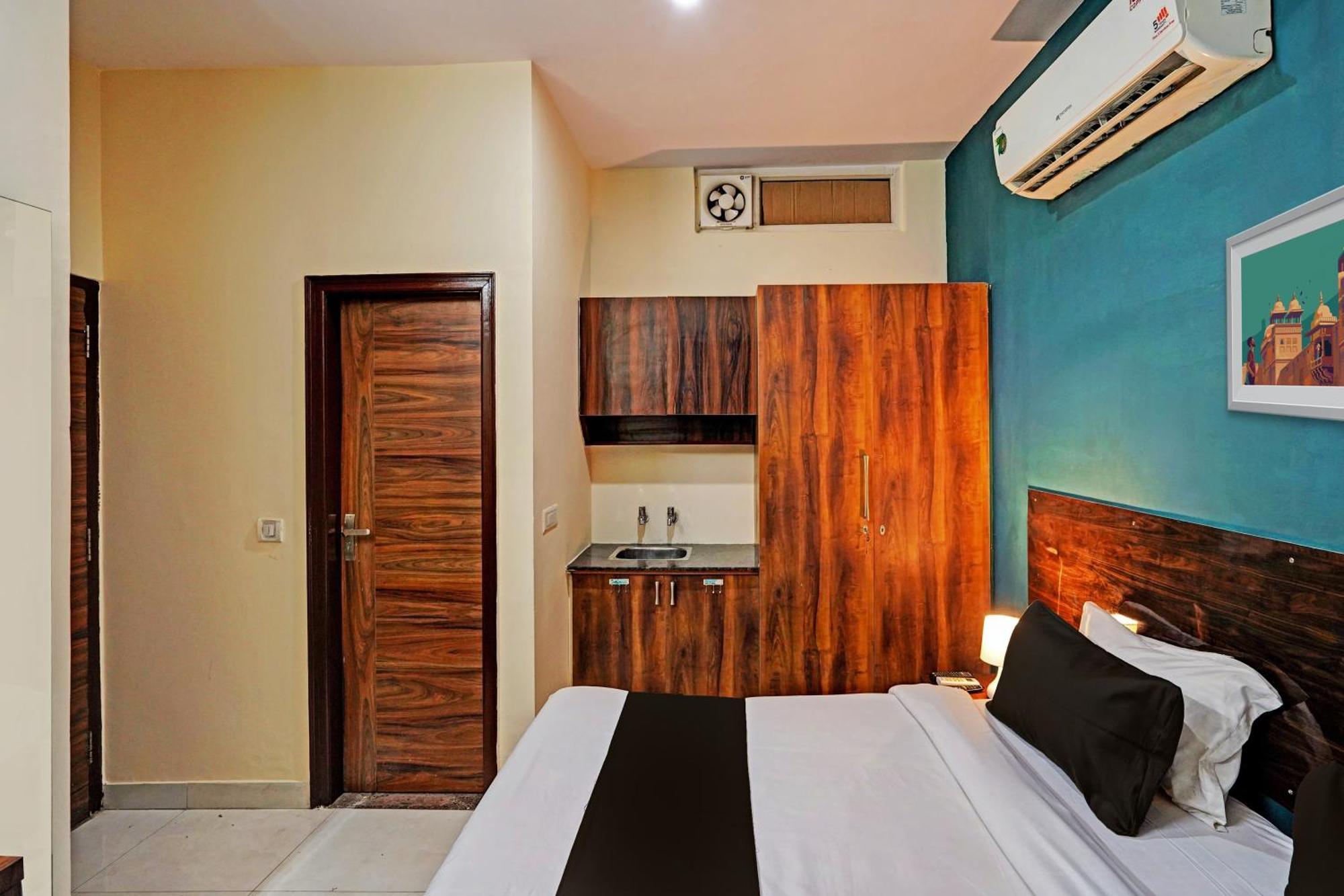 Hotel O Royal 3*