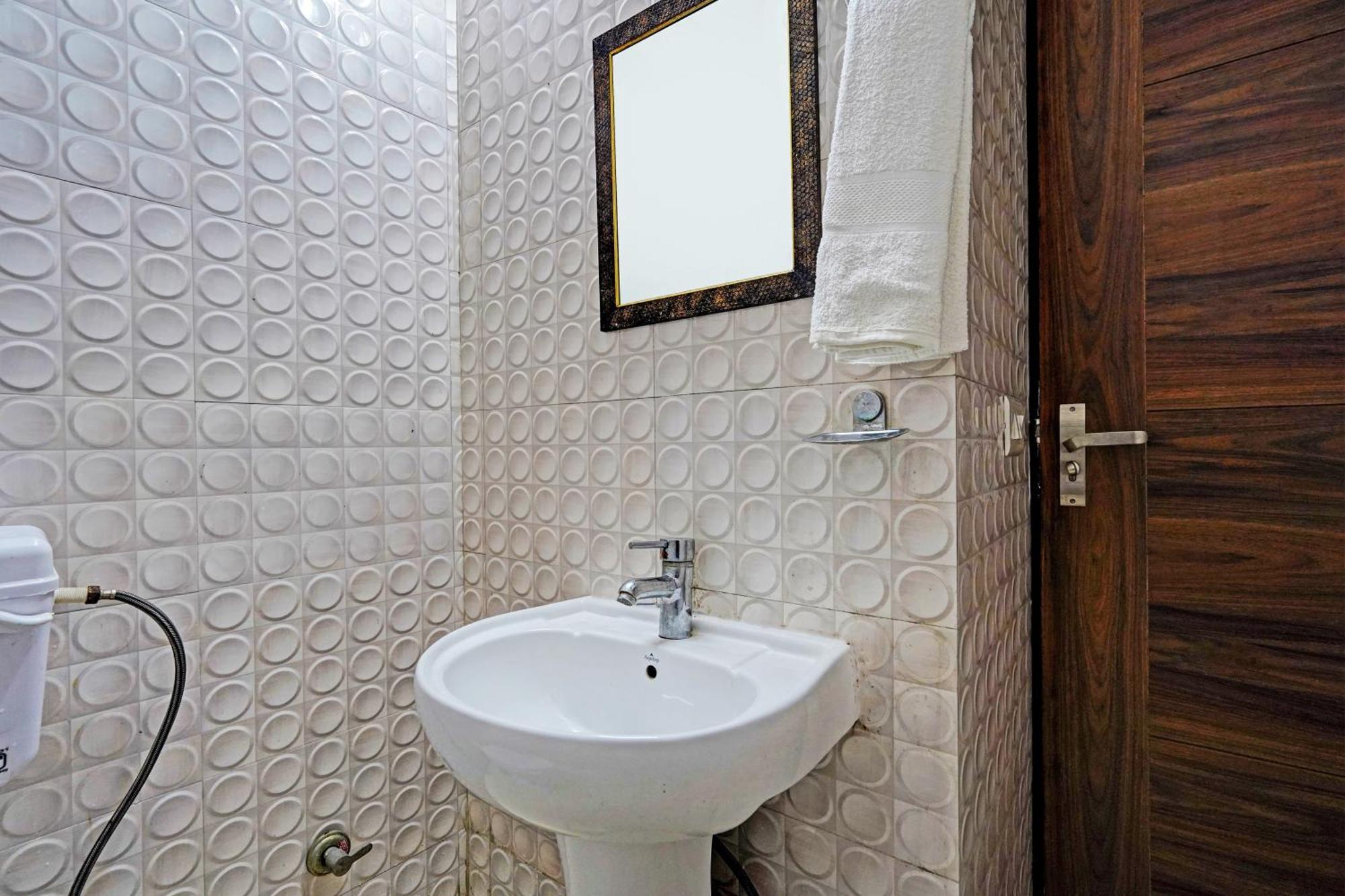 O Royal Hotel Gurgaon