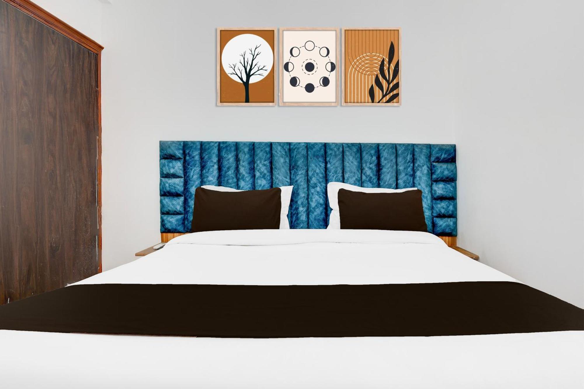 Super Townhouse Sector 1 Manesar * Gurgaon