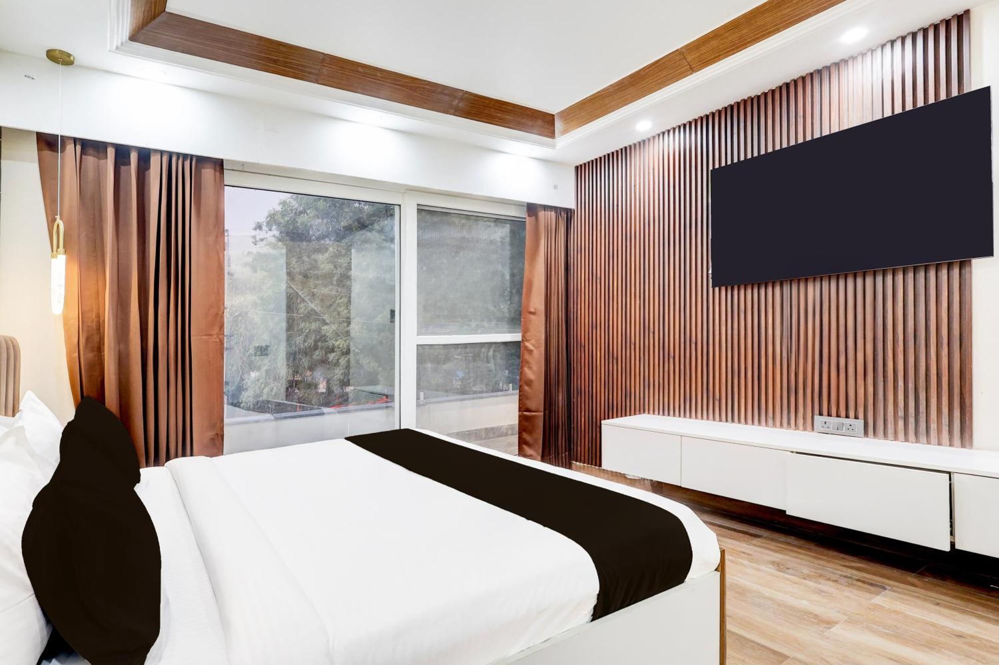 Hotel Super O Sector 43
