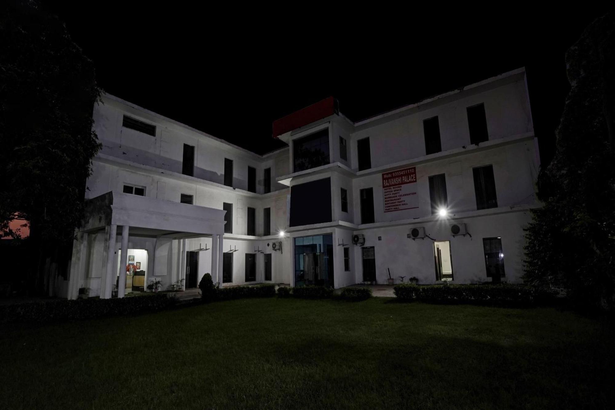Hotel Collection O Rajvanshi Paradise