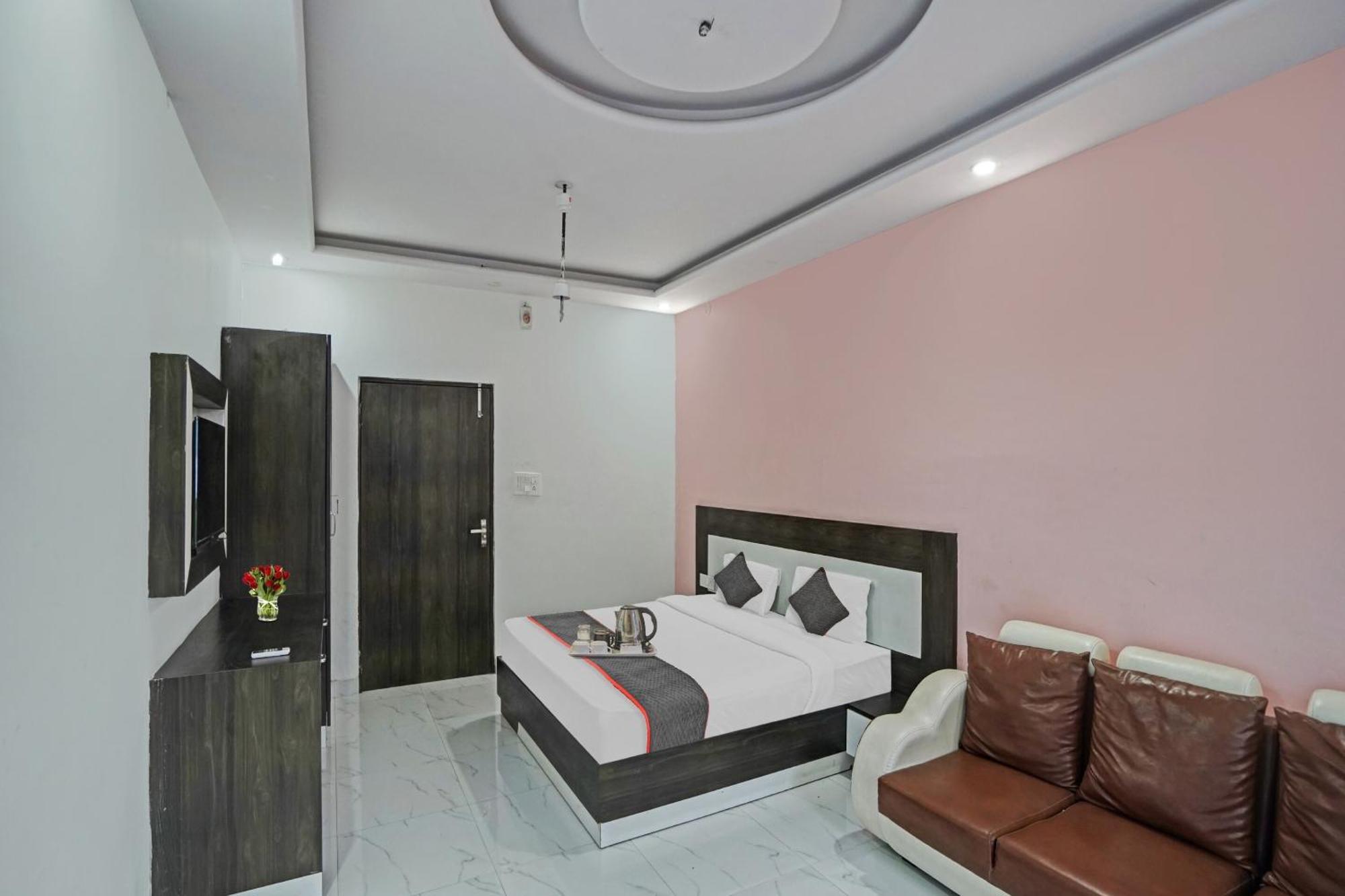 Collection O Rajvanshi Paradise