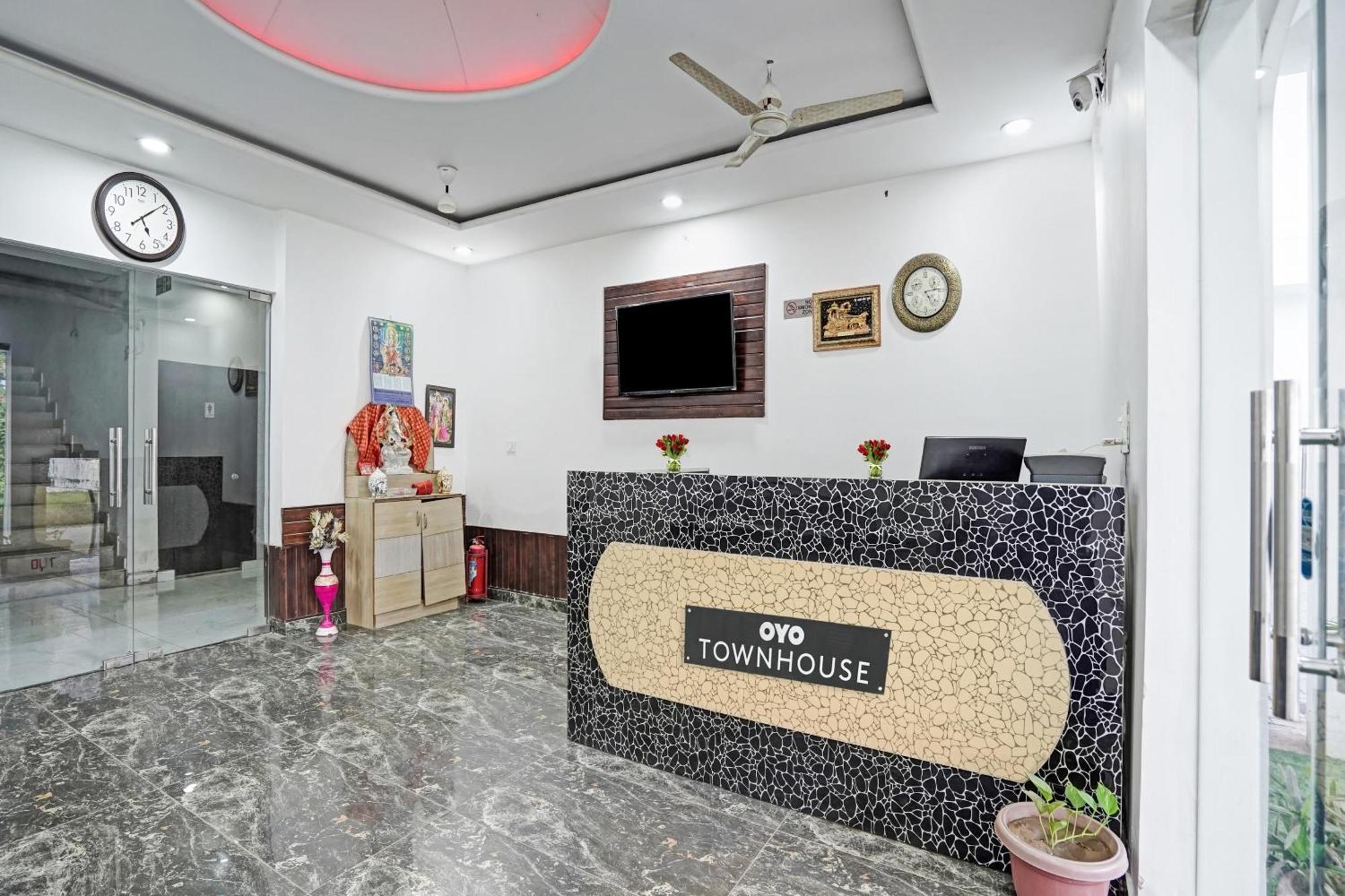 Collection O Rajvanshi Paradise Gurgaon