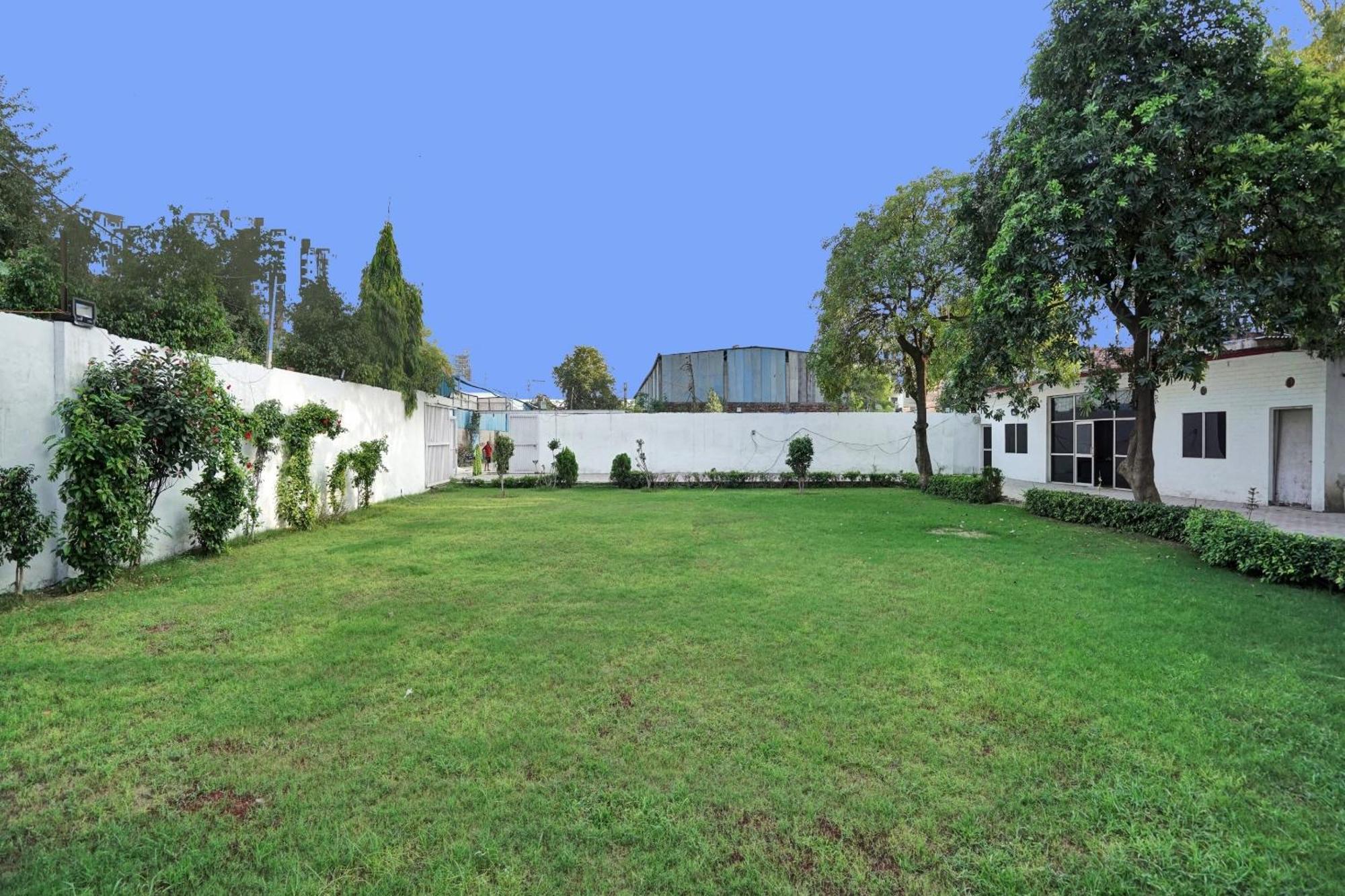 Hotel Collection O Rajvanshi Paradise