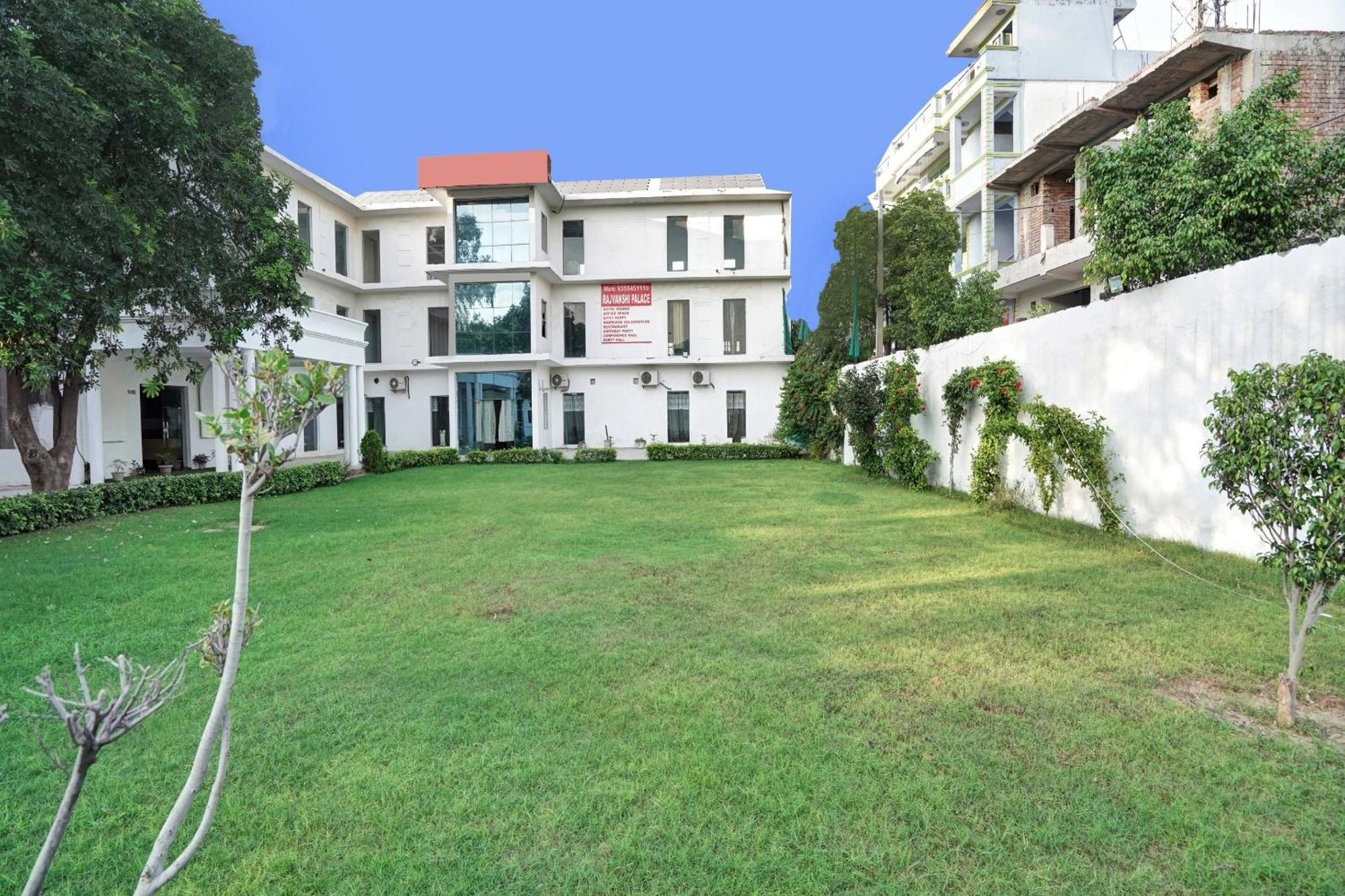 Collection O Rajvanshi Paradise 3* Gurgaon