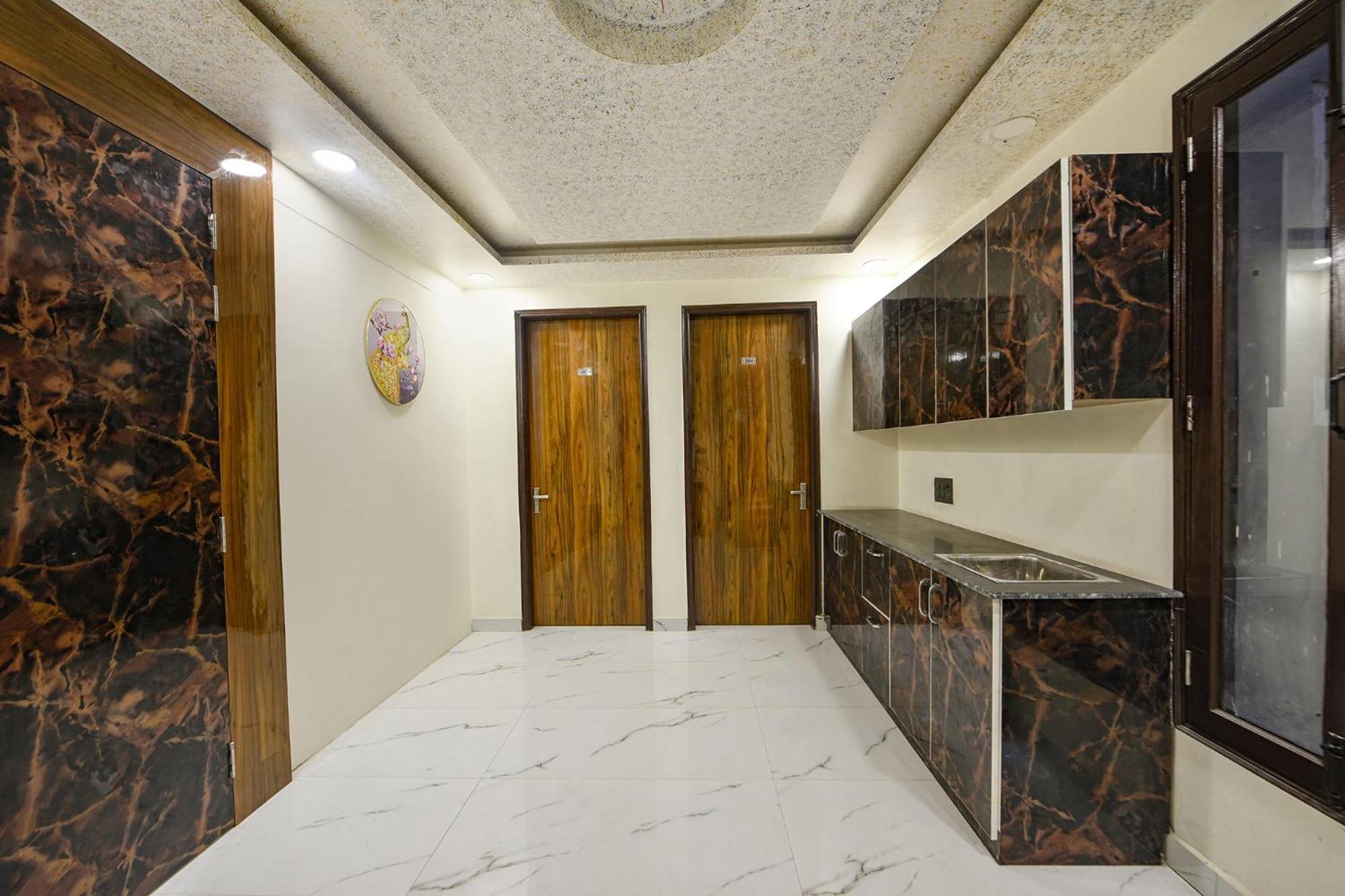Hotel Fabhotel Kesari Stayz