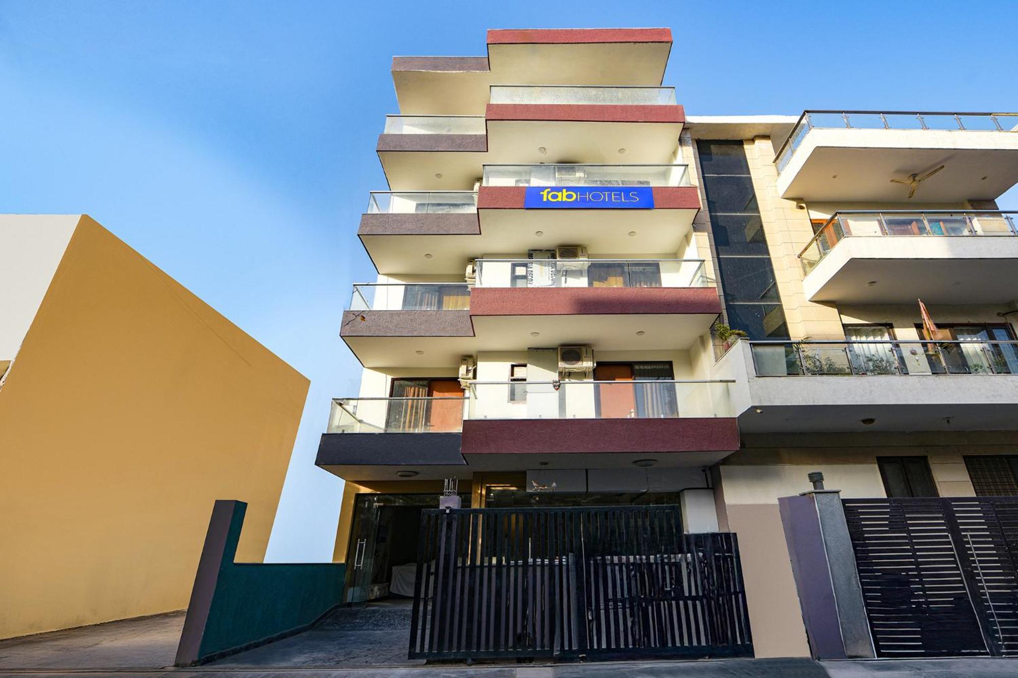 Fabhotel Kesari Stayz *