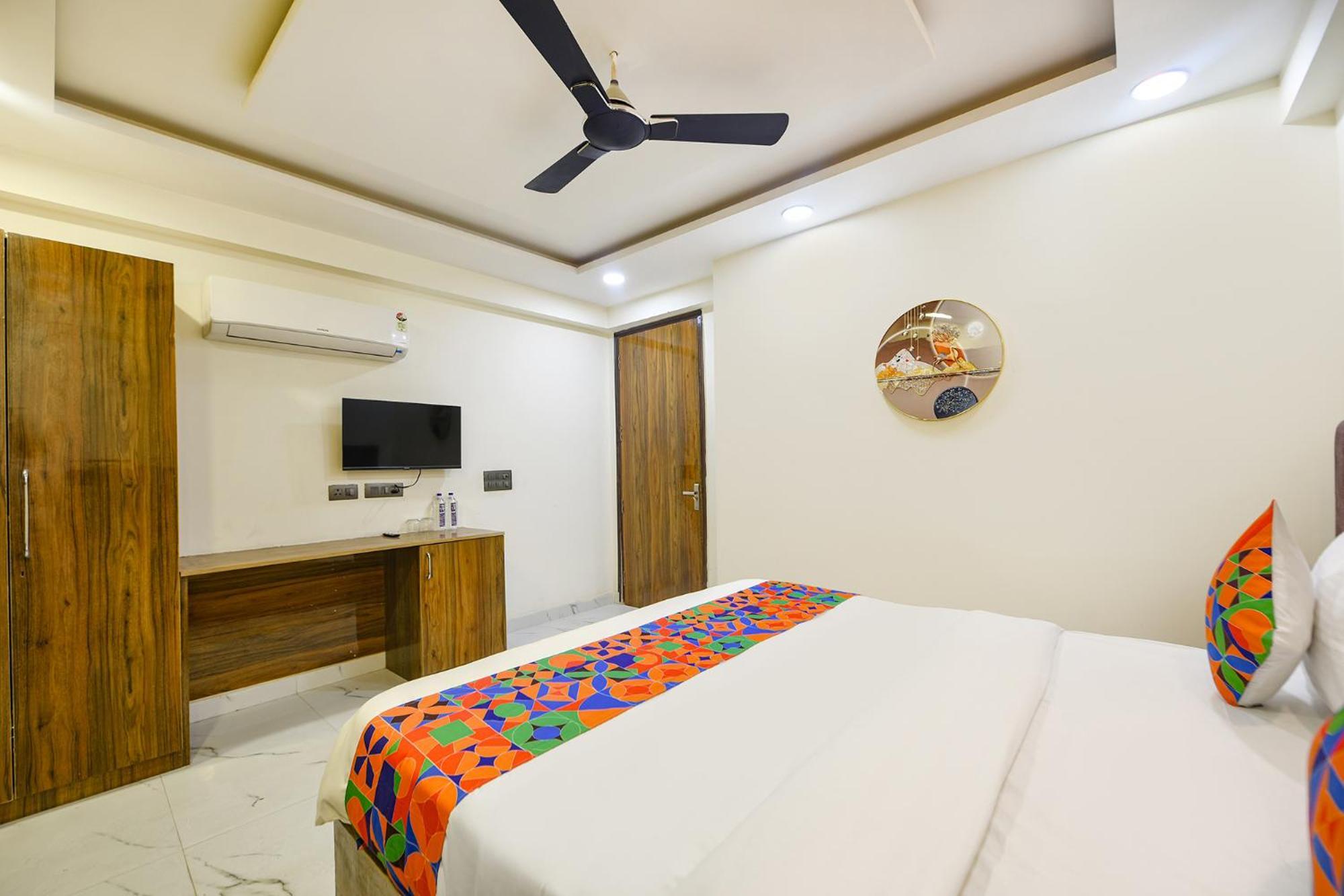 Hotel Fabhotel Kesari Stayz