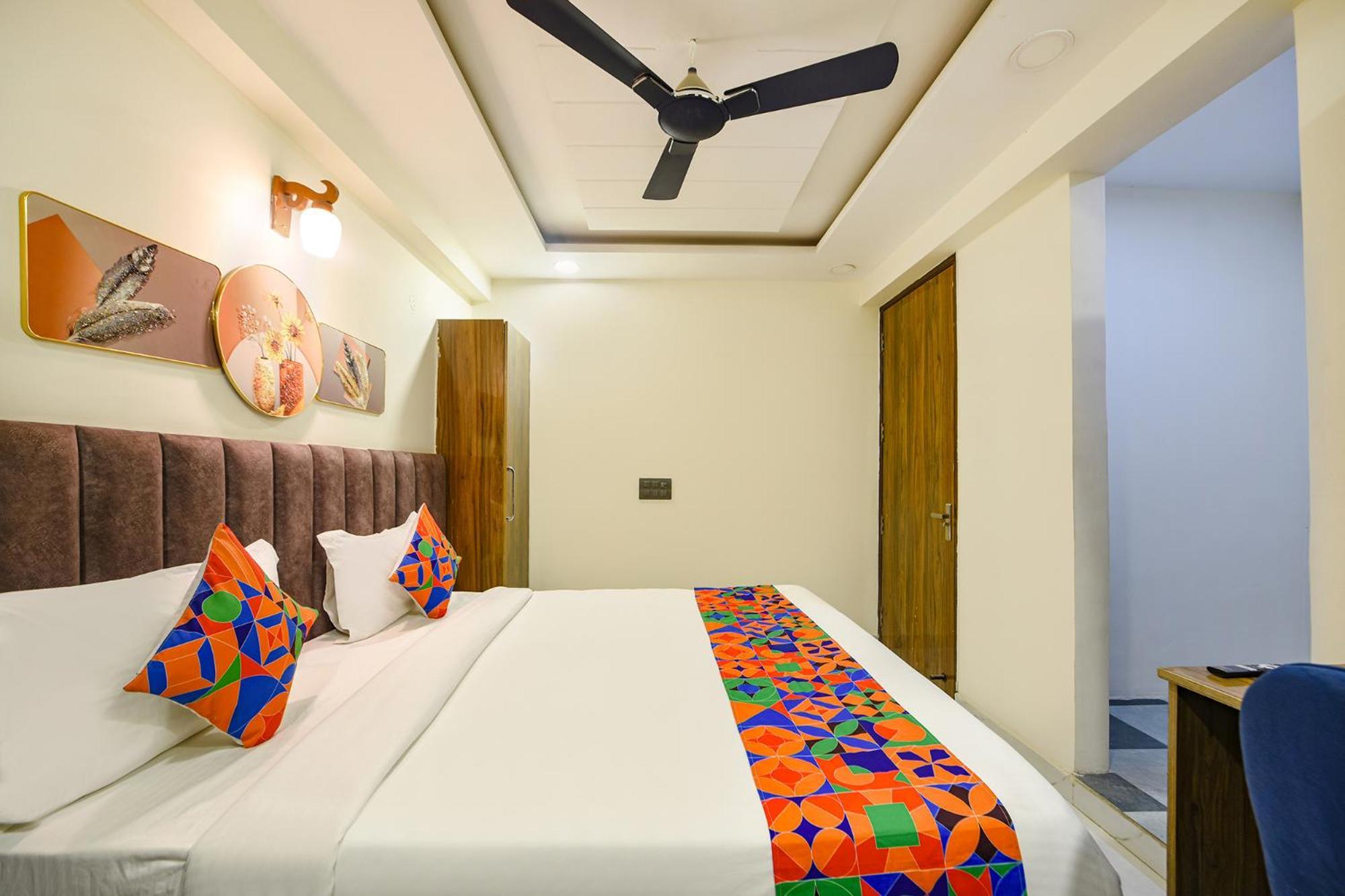 Hotel Fabhotel Kesari Stayz *