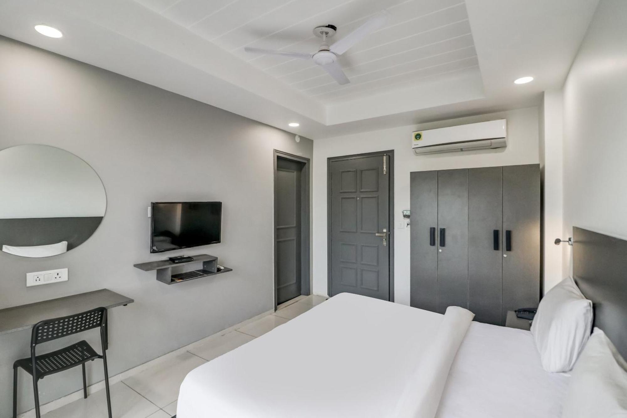 Hotel Townhouse South 2 Sector 49