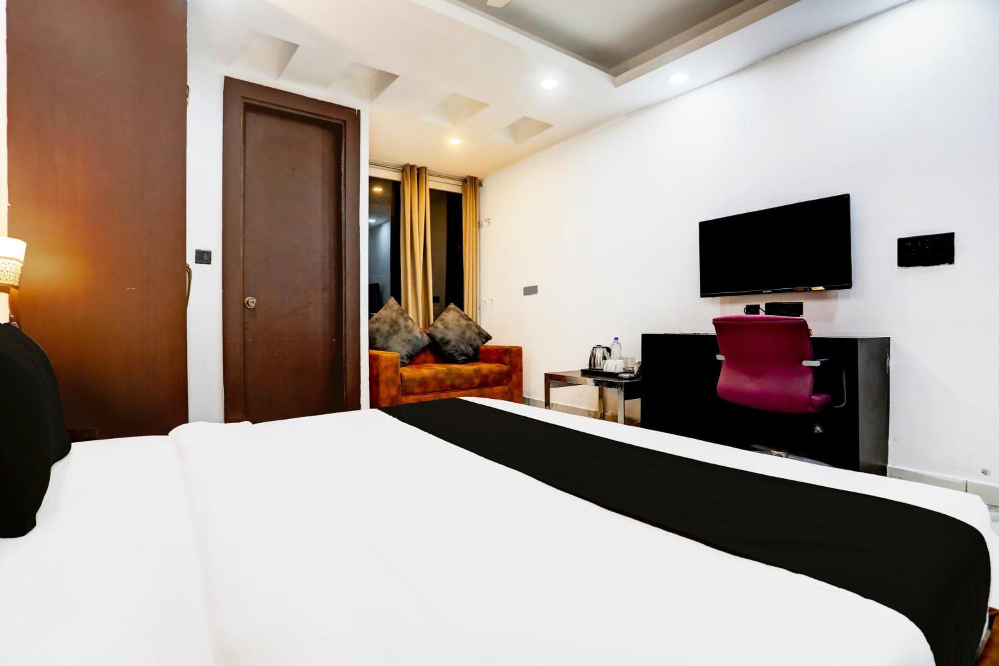 Hotel Super Townhouse Sector 52 Near Artemis Hospital