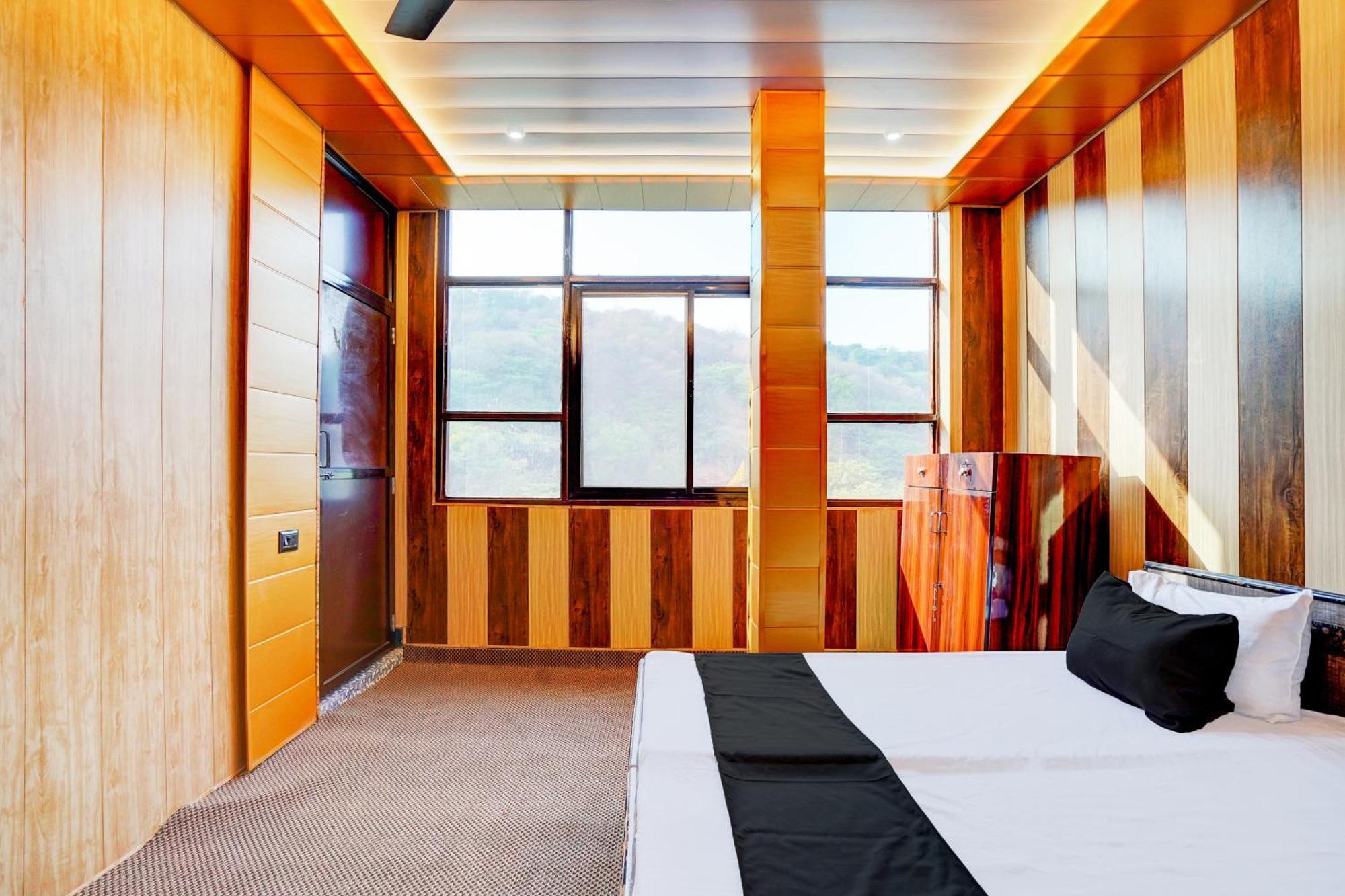 Hotel O Royal Hospitality 3*