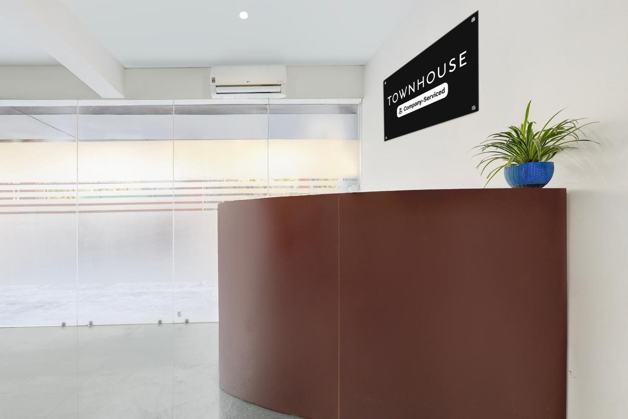 Super Townhouse Sector 1 Manesar Hotel