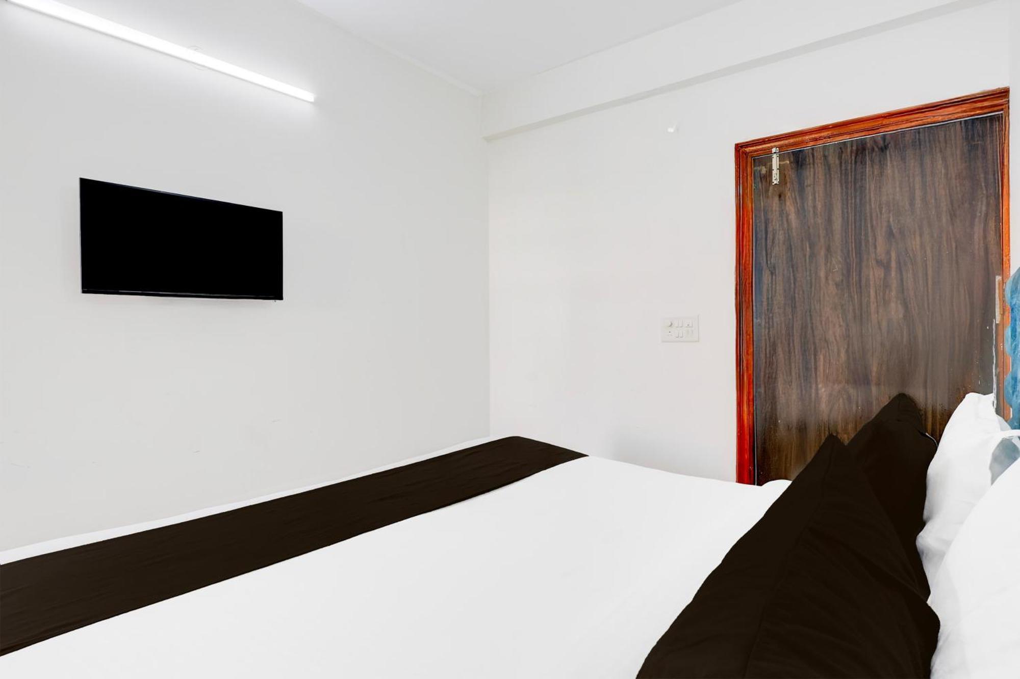 Super Townhouse Sector 1 Manesar Hotel