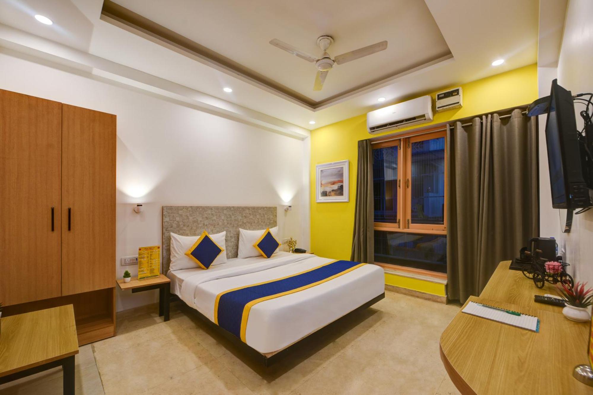 Aamantran Residency Hotel, Sohna Road, Sector 49, Gurugram Hotel