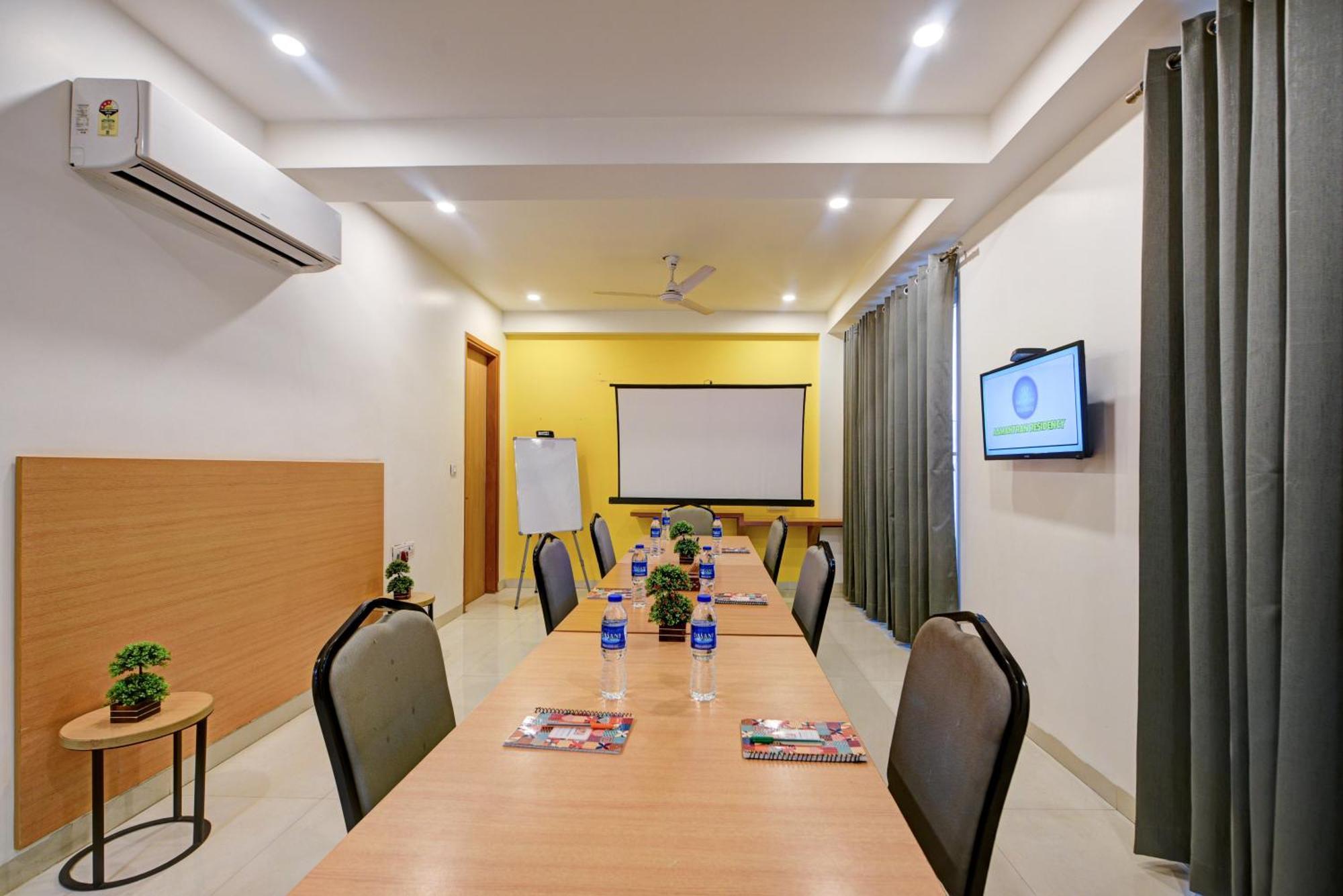 Hotel Aamantran Residency Hotel, Sohna Road, Sector 49, Gurugram Gurgaon